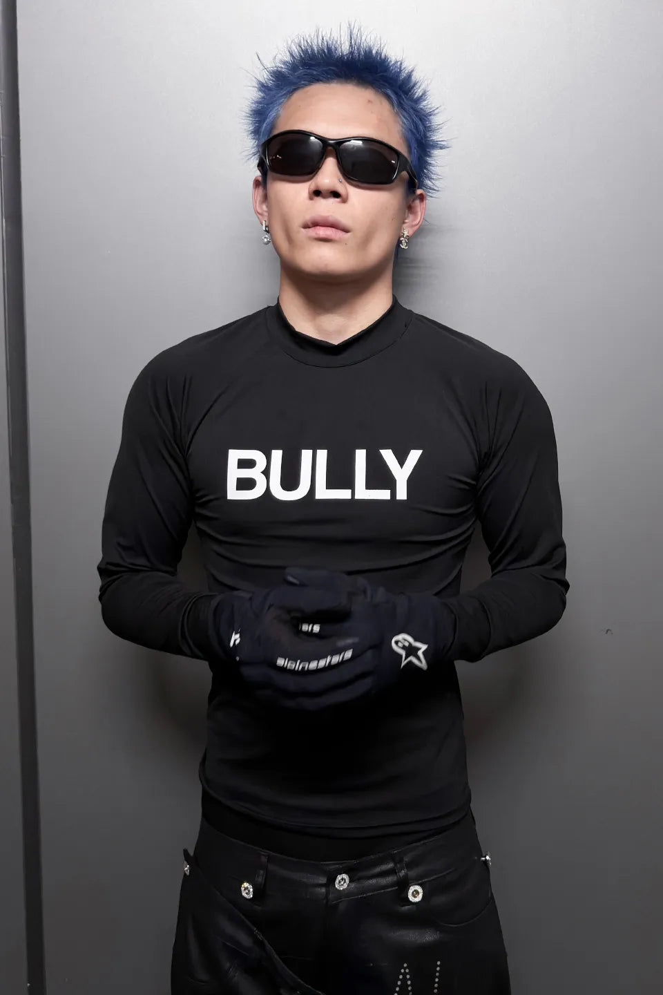 Bully Graphic Stretch Racing LS Tee