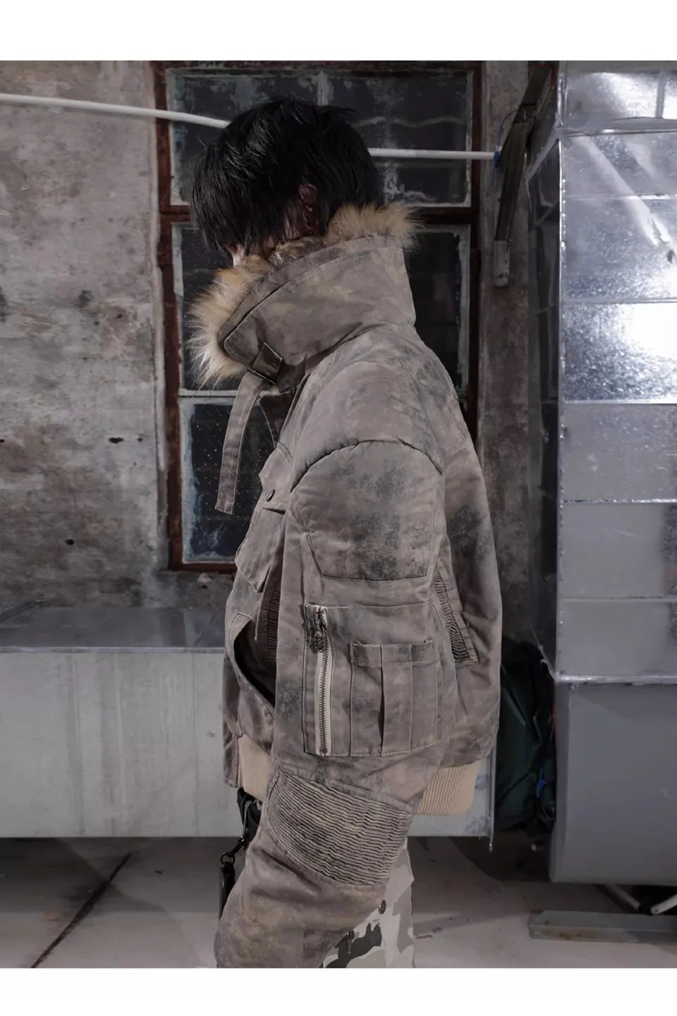 Curved Knife Short Fur Collar Camouflage Bomber Jacket
