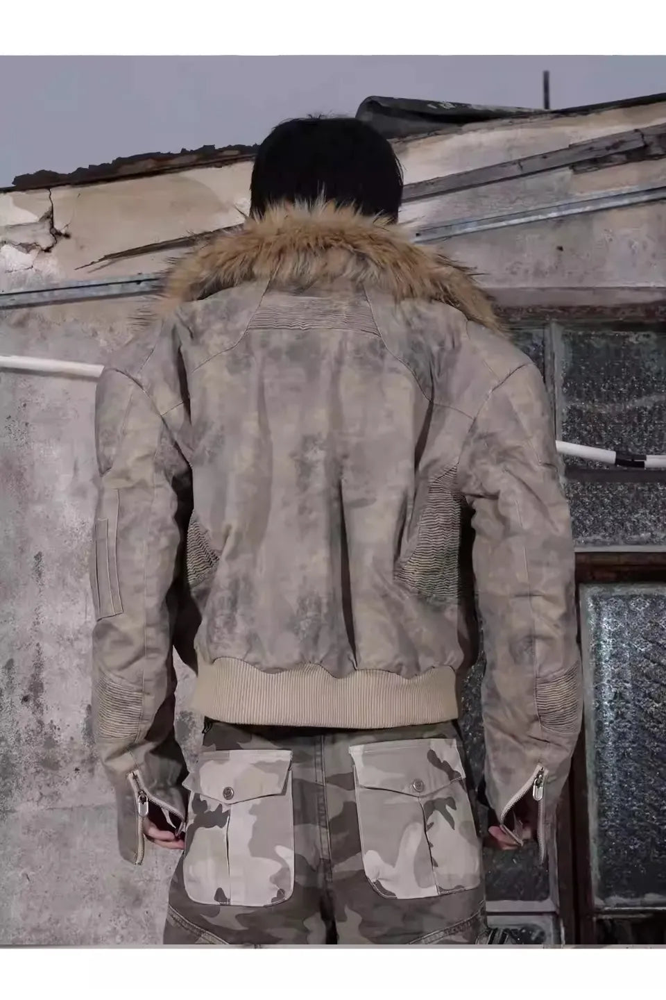 Curved Knife Short Fur Collar Camouflage Bomber Jacket