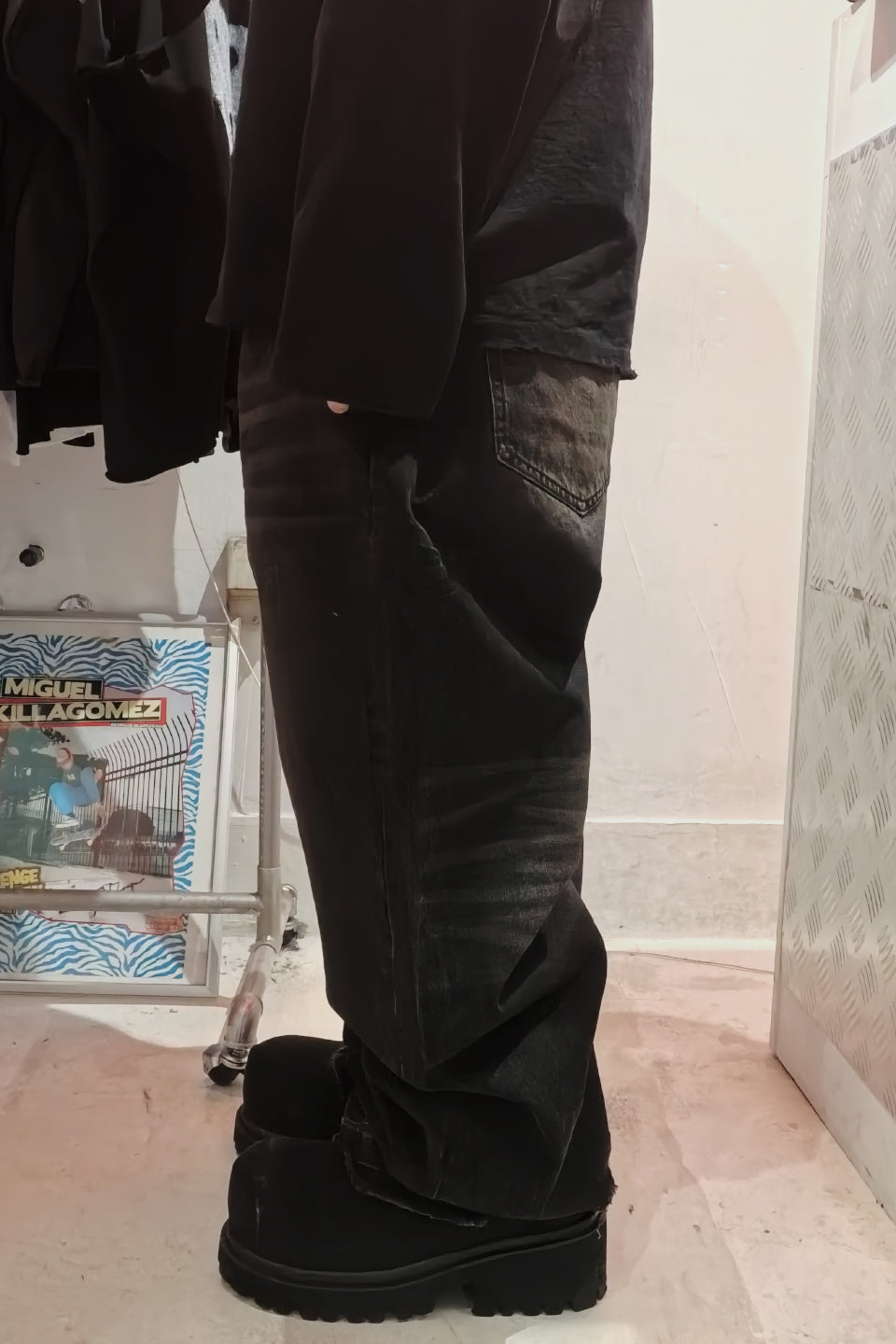 Destroy Wash Denim Pants