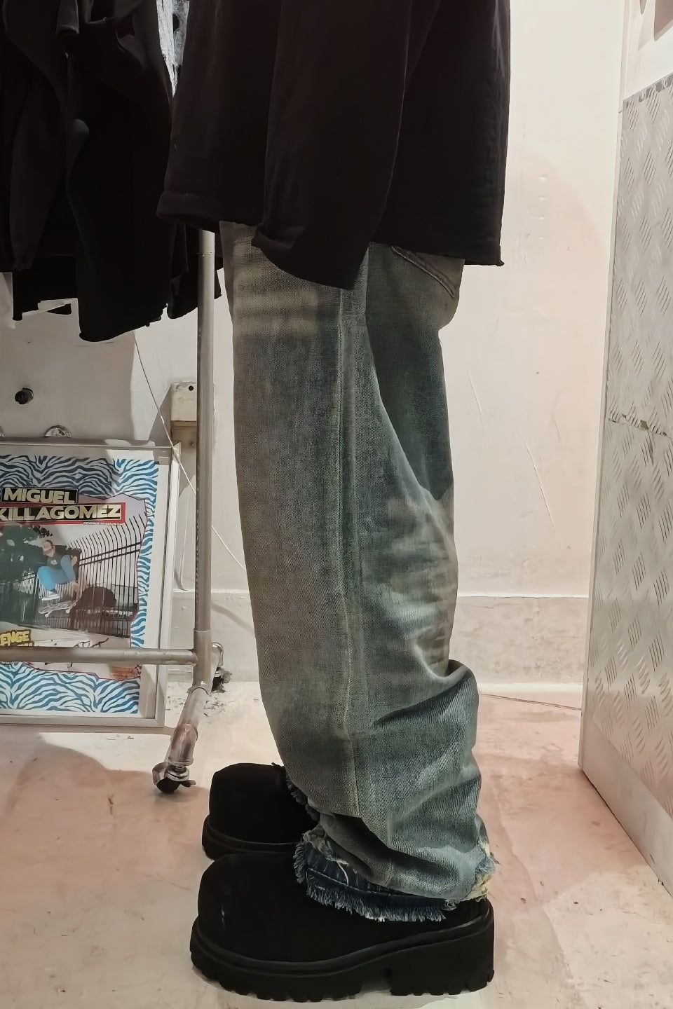 Destroy Wash Denim Pants