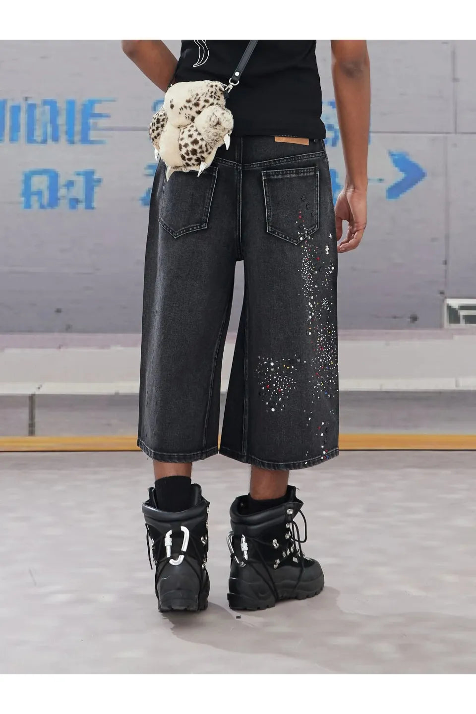 Diamond Washed Spliced Oversized Shorts
