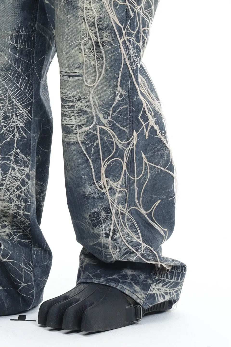 Distressed Spider Web Embroidered Jeans