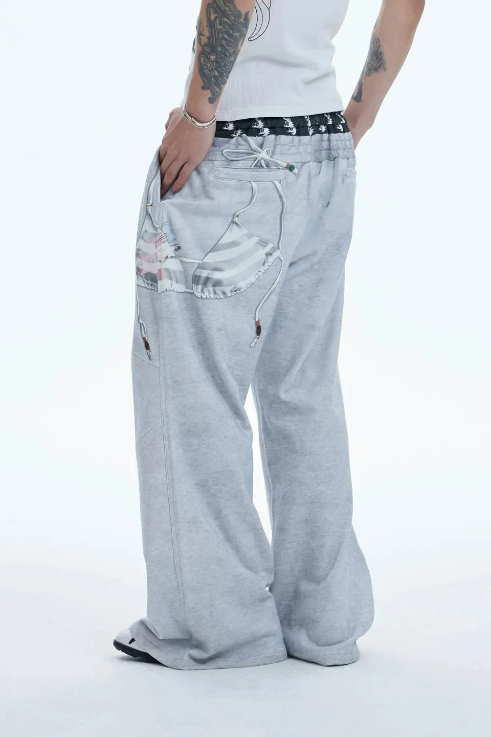 Doll Charm Graphic Double Waist Sweatpants
