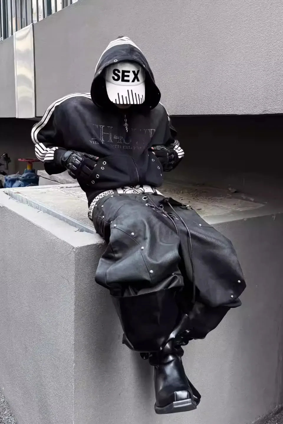 Five Webbing Stripes Distressed Wash and Zipper Cropped Hoodie