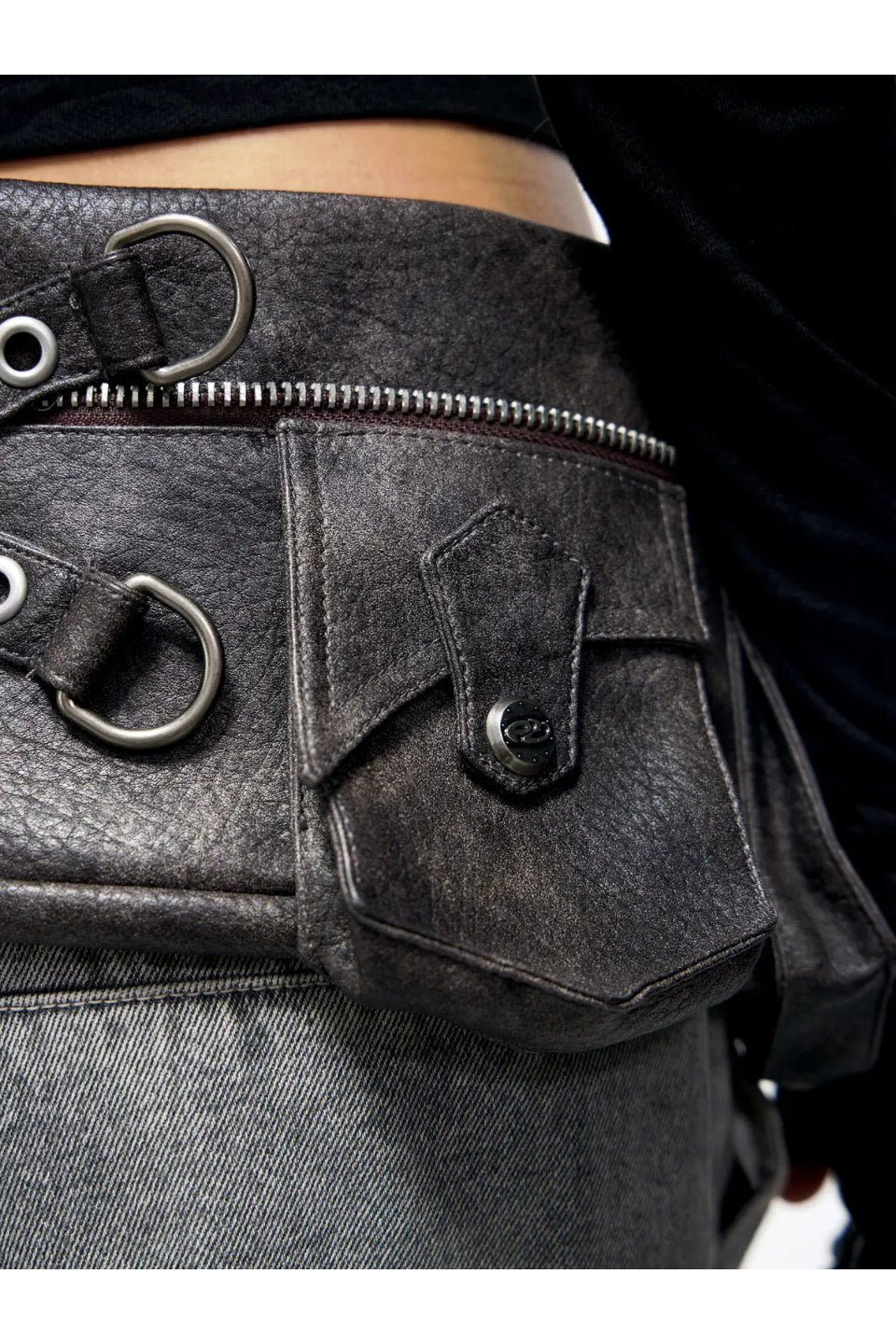 Fringed Belt Raw Edge Jeans