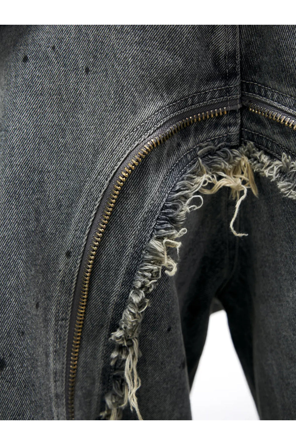 Fringed Belt Raw Edge Jeans