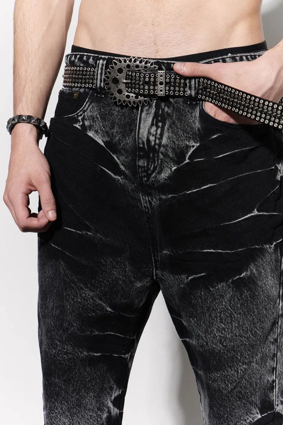 Lightning Crease Washed Flared Jeans