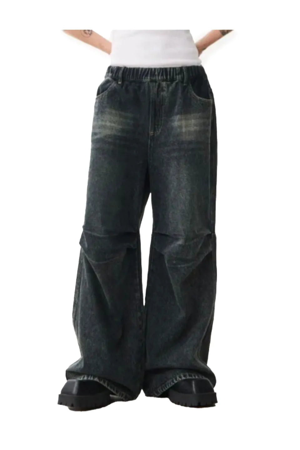M Knee Pleated Jeans