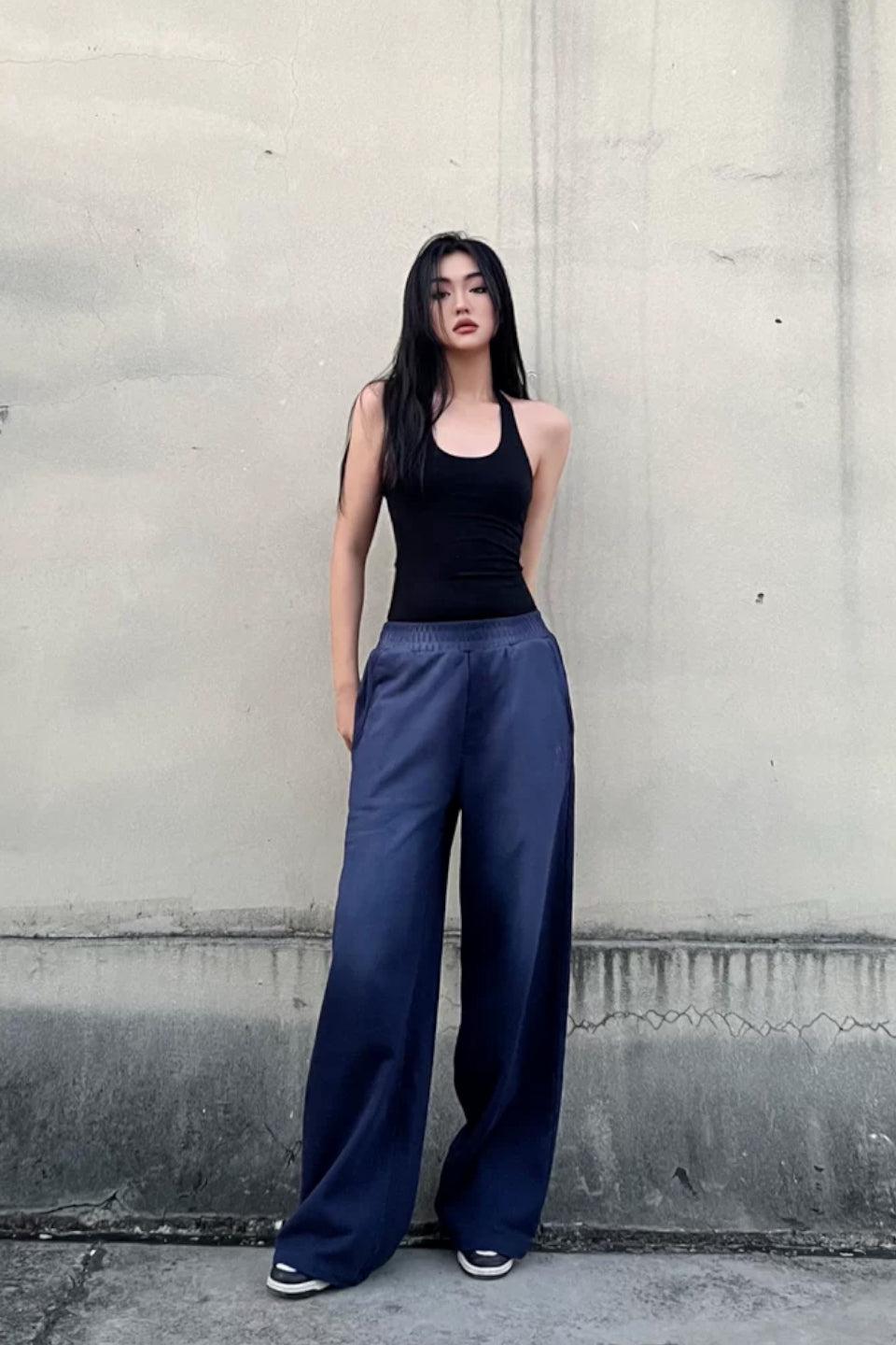 M Worn White Distressed Sweatpants