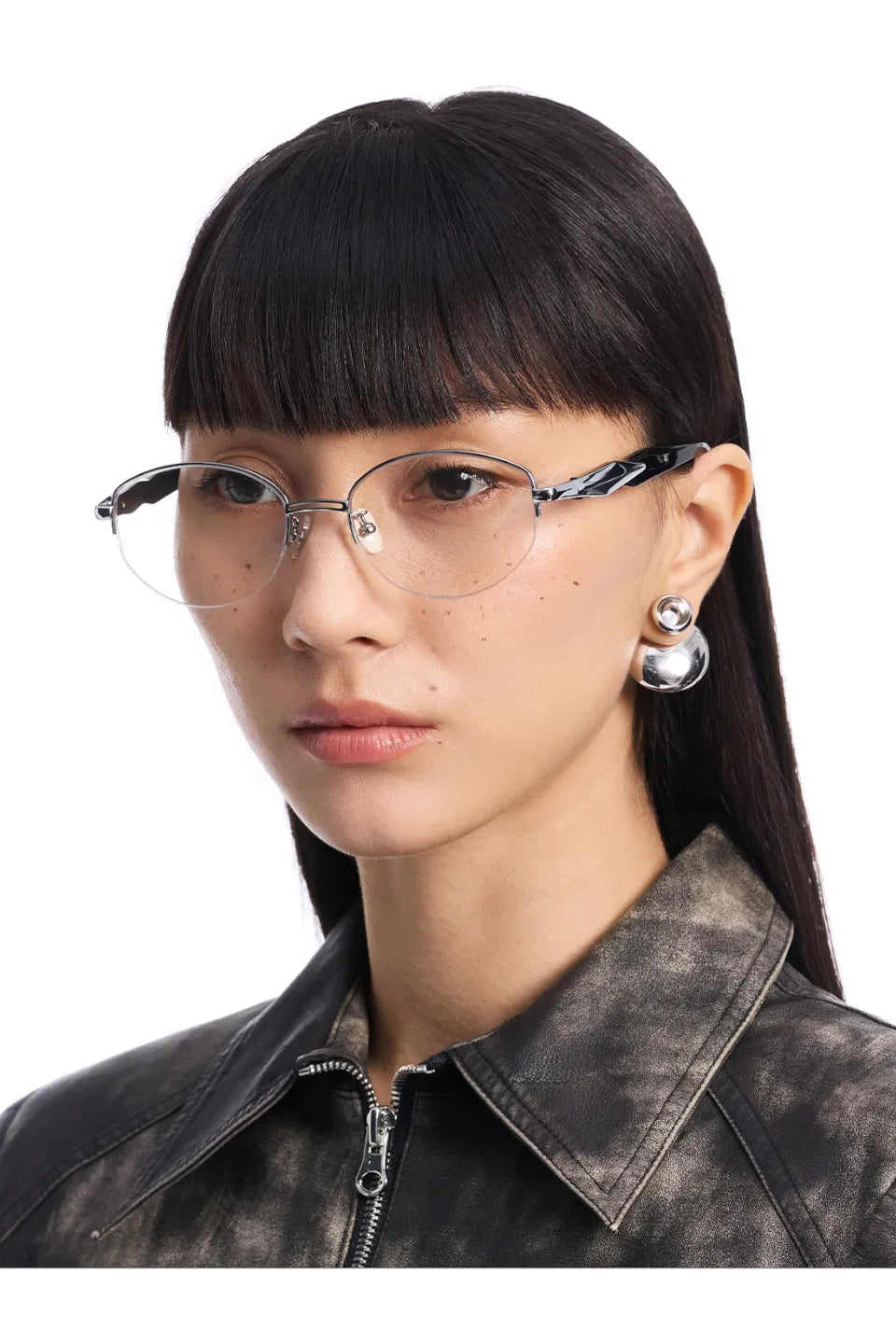 Neo Classic Oval Eyewear