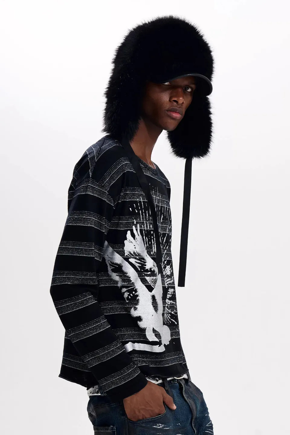 Portrait Graphic Striped LS T-shirts