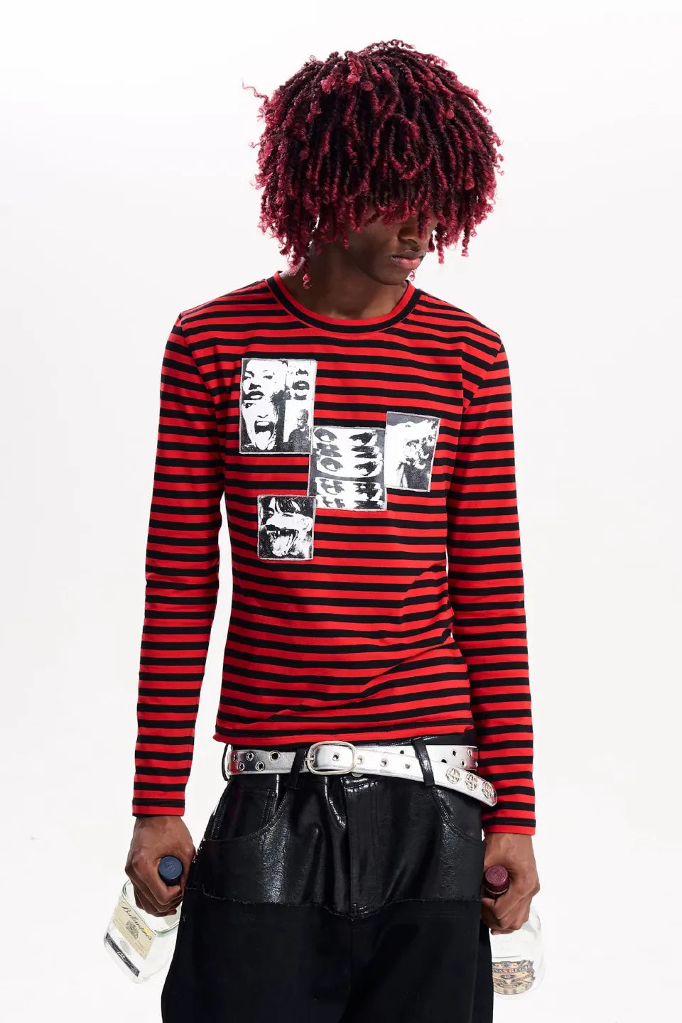 FOURTH3EX Red Striped Distorted Portrait Graphic LS T-shirts - レッドとブラックのボーダー柄地に歪んだ表情や目元のフォトグラフィックがプリントされたスリムフィットのロングスリーブTシャツ
