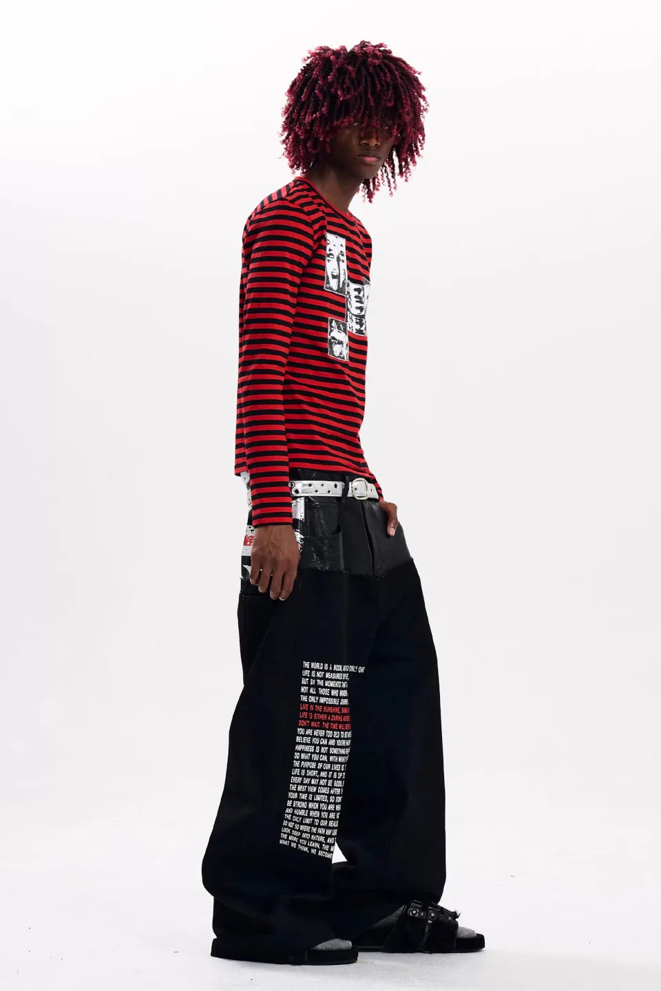 FOURTH3EX Red Striped Distorted Portrait Graphic LS T-shirts - レッドとブラックのボーダー柄地に歪んだ表情や目元のフォトグラフィックがプリントされたスリムフィットのロングスリーブTシャツ