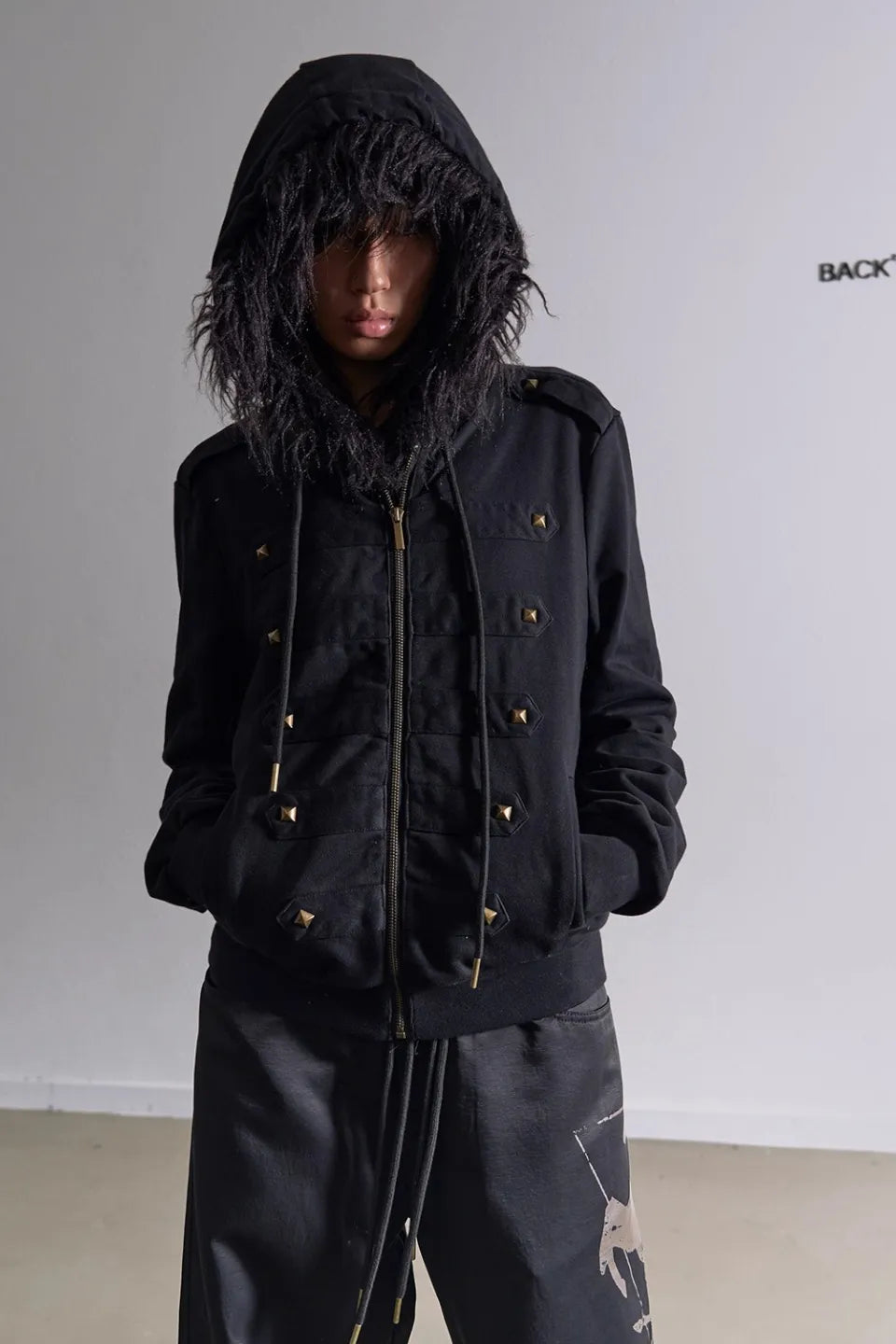 Rivet Decorated Slim Fit Hooded Fur Collar Sweatshirt