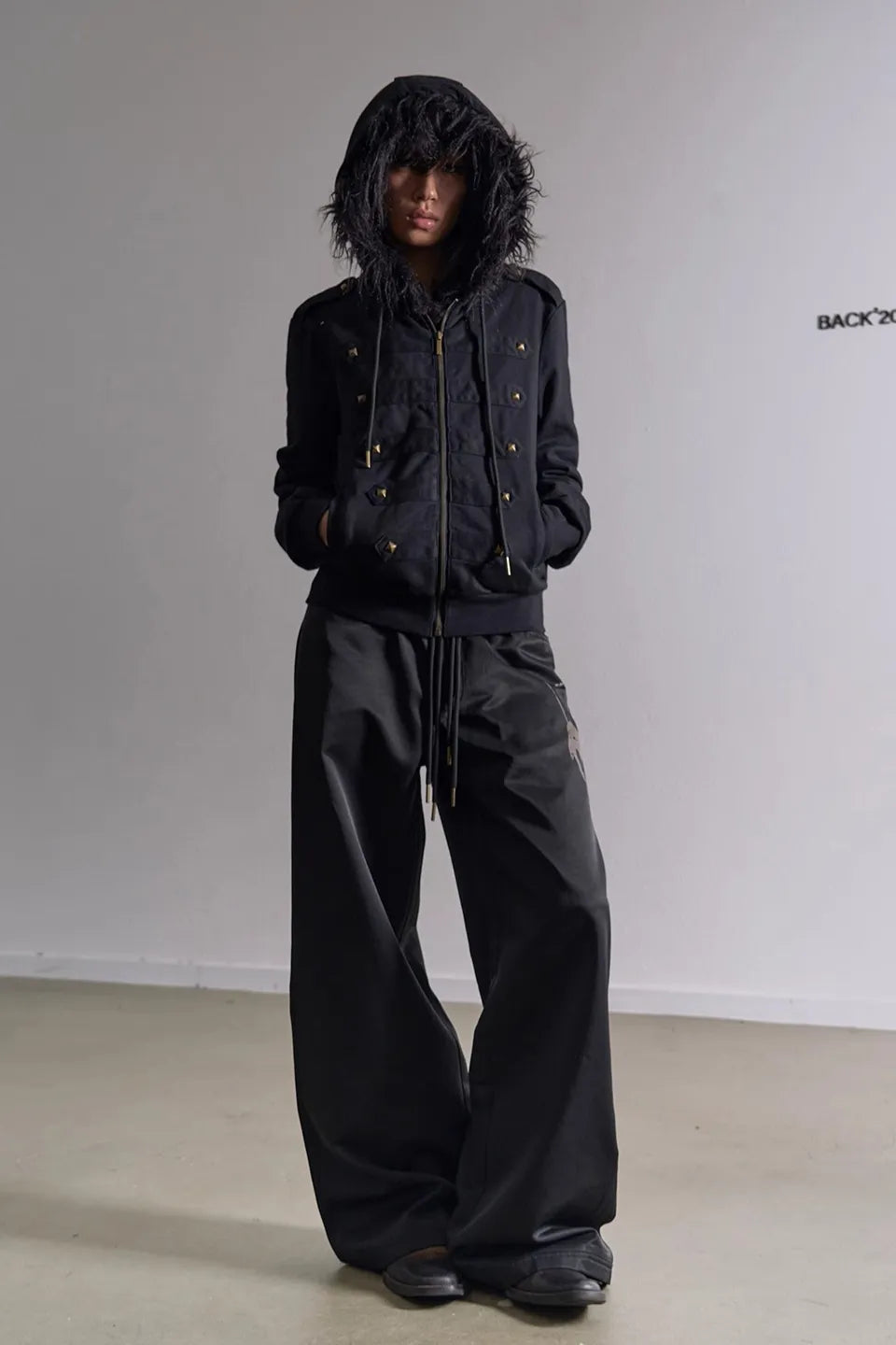 Rivet Decorated Slim Fit Hooded Fur Collar Sweatshirt