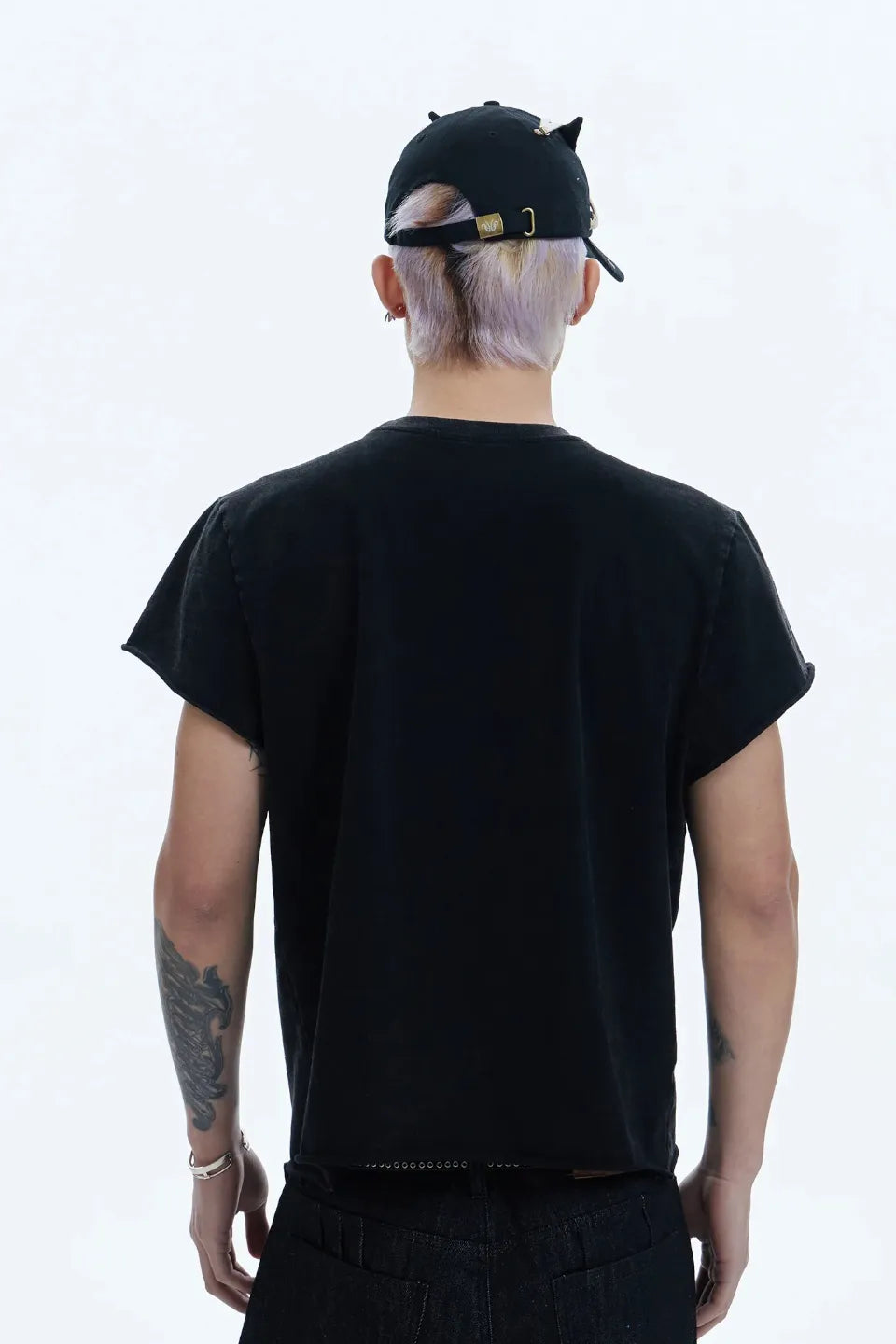 Rolling Tongue Graphic Distressed Cut Off Tee
