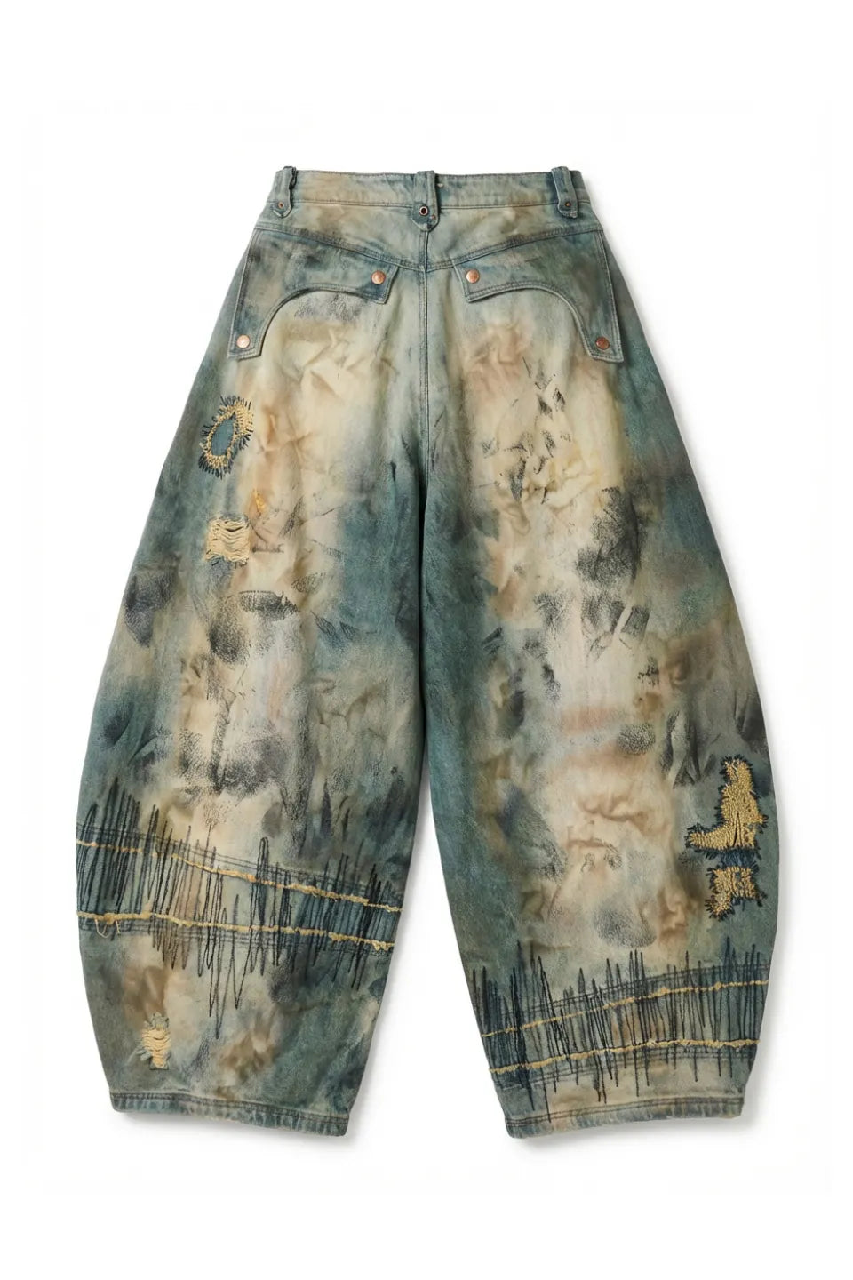 Stain Embroidery Curved Jeans