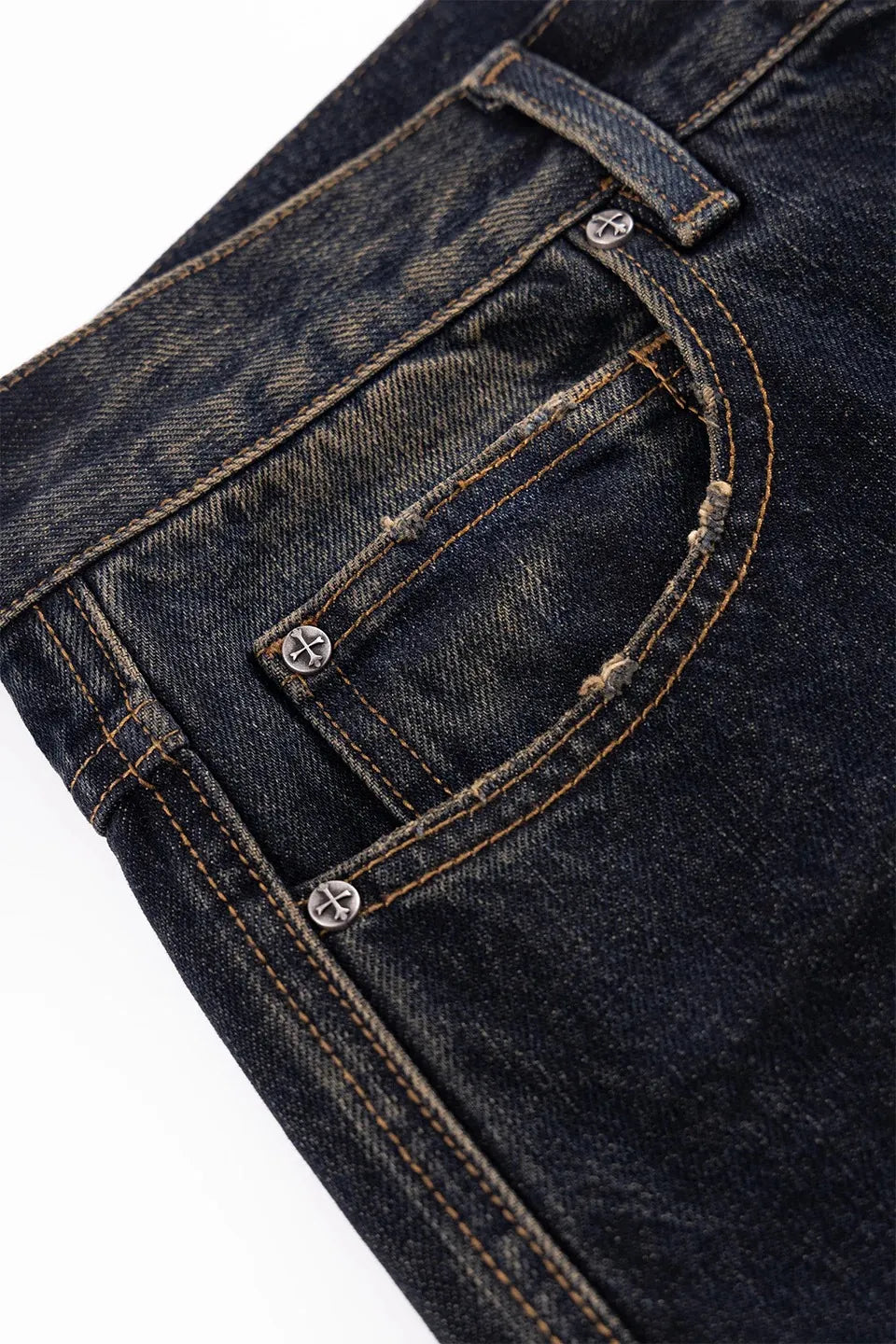 Switching Pierced Baggy Jeans