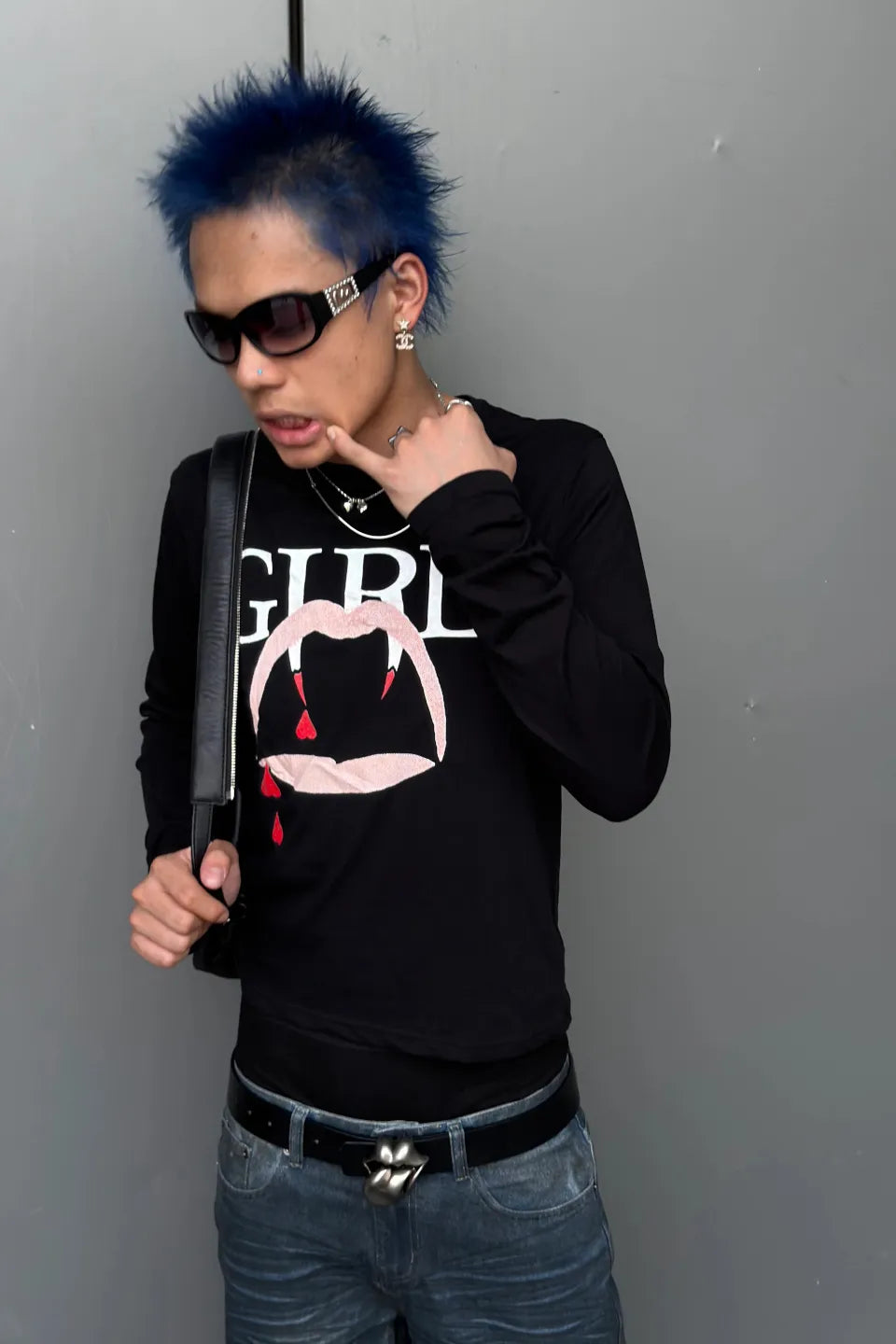 Vamp Girl Bootleg Graphic Slim LS Tee