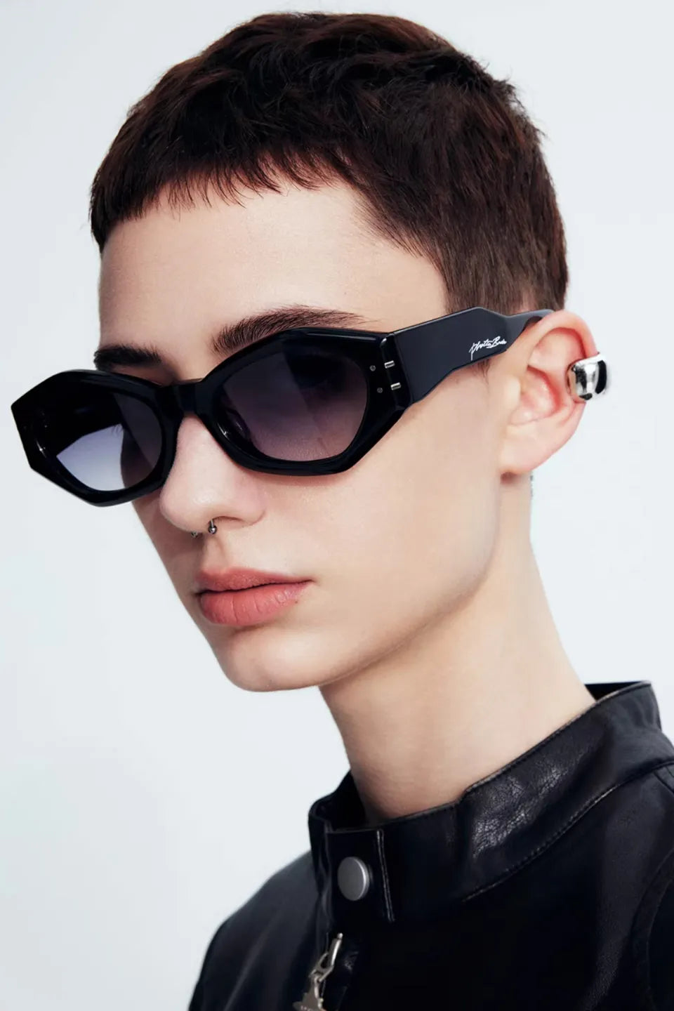 doublet elconductorHキャットアイサングラス古着［激レア］ CHARLES & KEITH リサイクルアセテート キャットアイサングラス