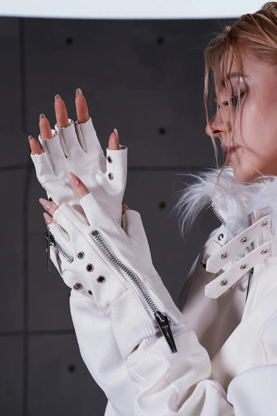 White Double Zipper Layered Gloves