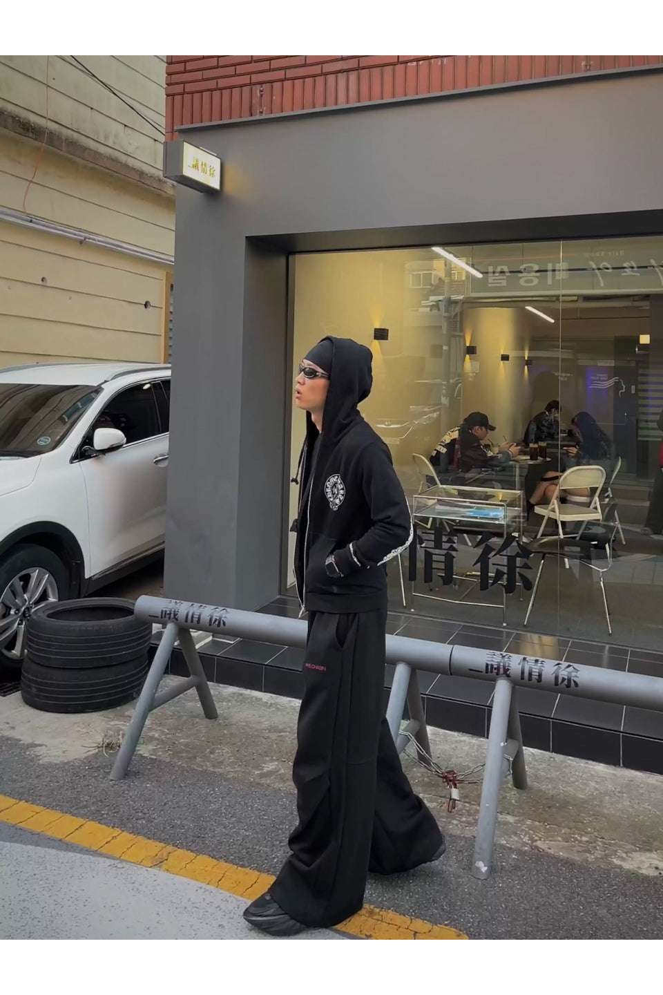 Wide Elasticized Skinny Waist Flared Sweatpants