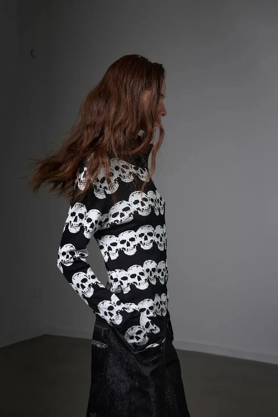 Black and White Skull Striped Jacquard Wool Double Zipper Fit Cardigan Jacket