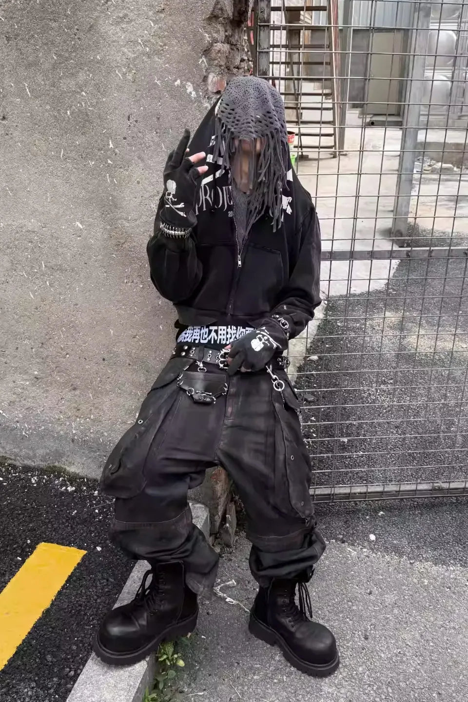 TH4SWE ザフォースウィ｜Brushed Dirty Painted Flared Cargo Pants