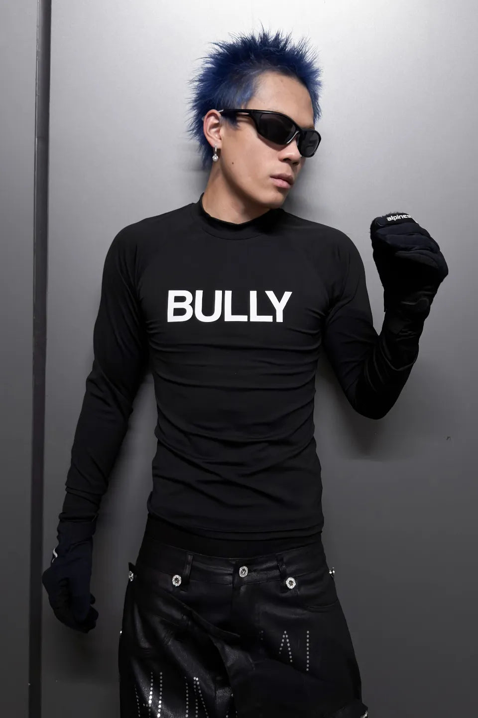 Bully Graphic Stretch Racing LS Tee