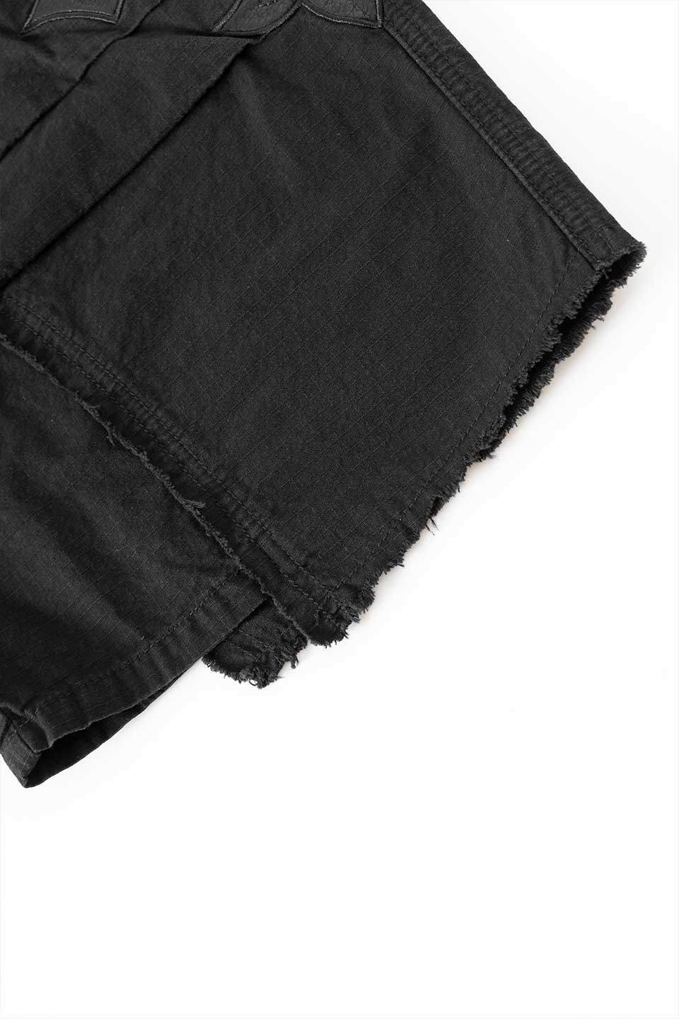 Cross Leather Patch Baggy Shorts