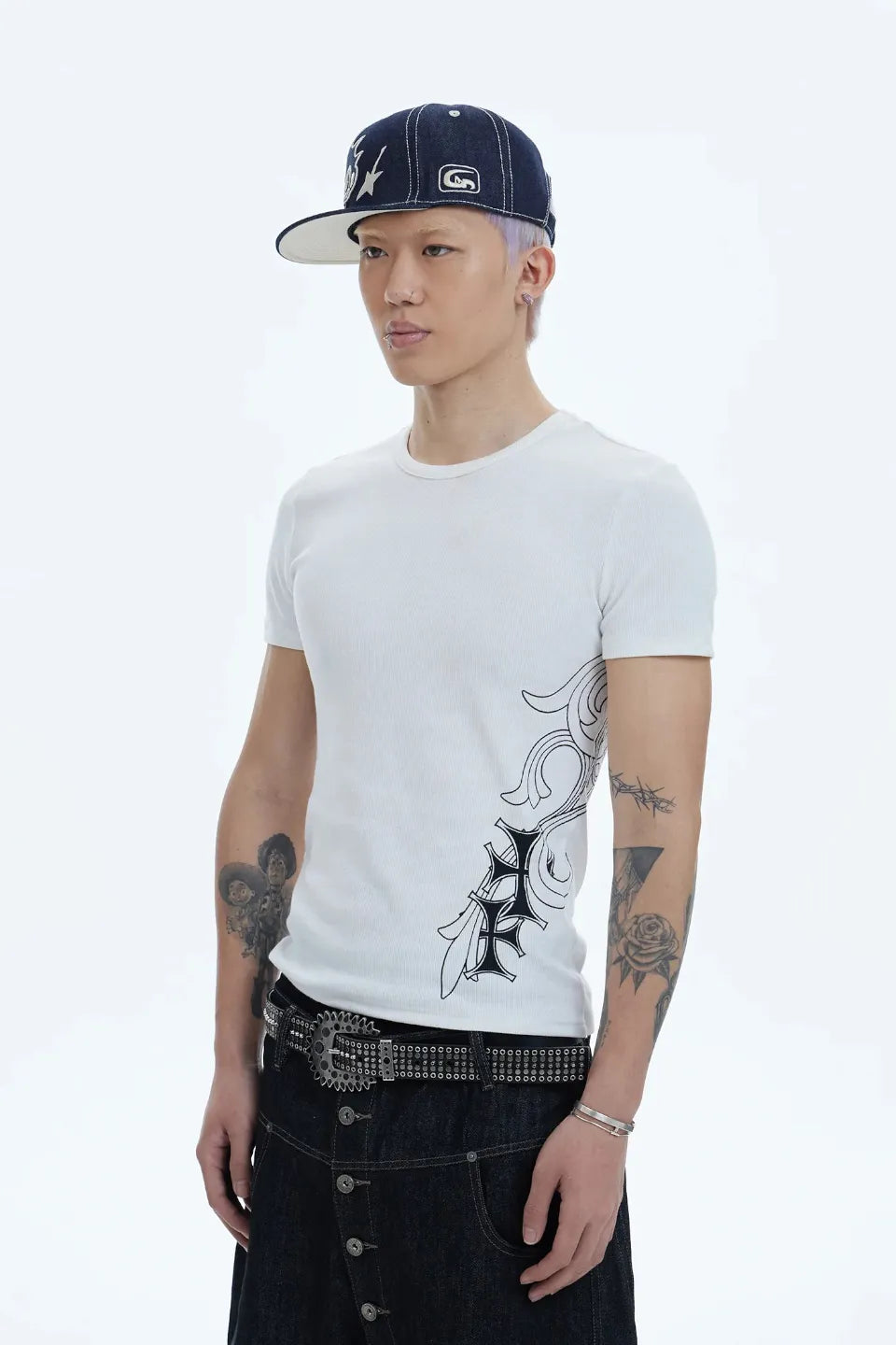 Cross Side Graphic Slim T-shirt