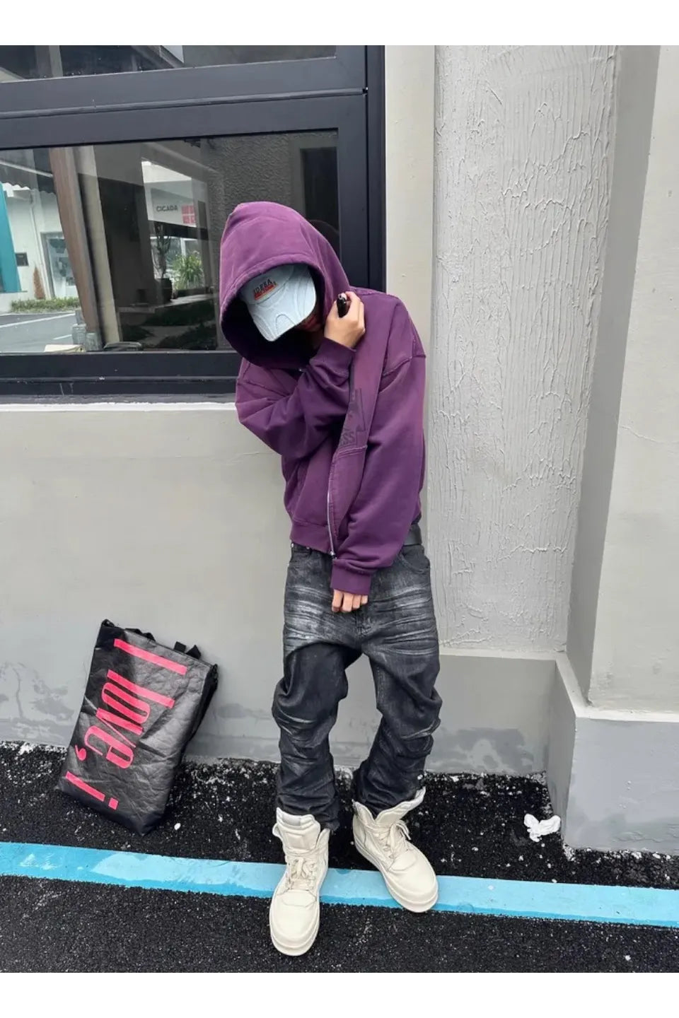 Curved Bamboo Joint Washed Brushed Wax 3D Jeans