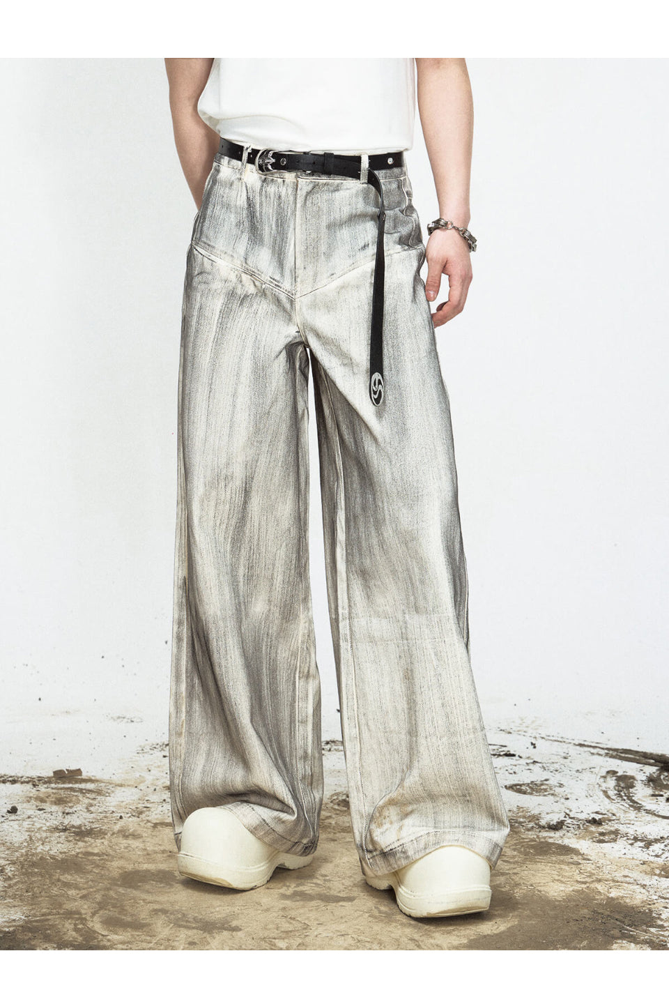 Distressed Dyed Wide Leg Jeans