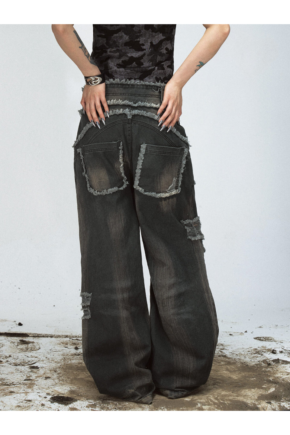 Distressed Wide Leg Jeans