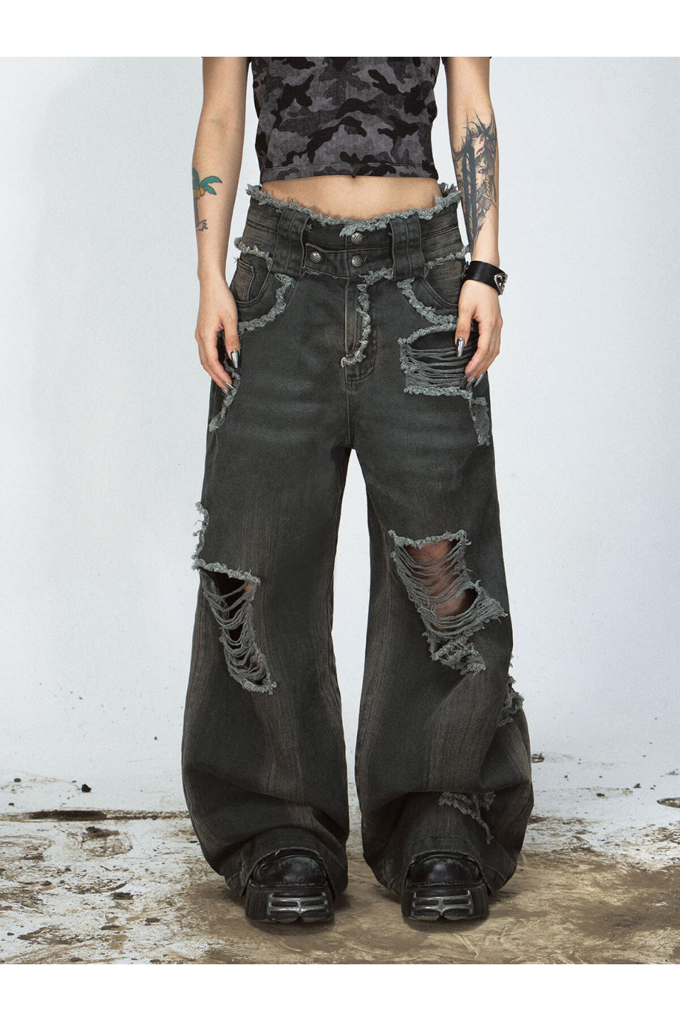 Distressed Wide Leg Jeans