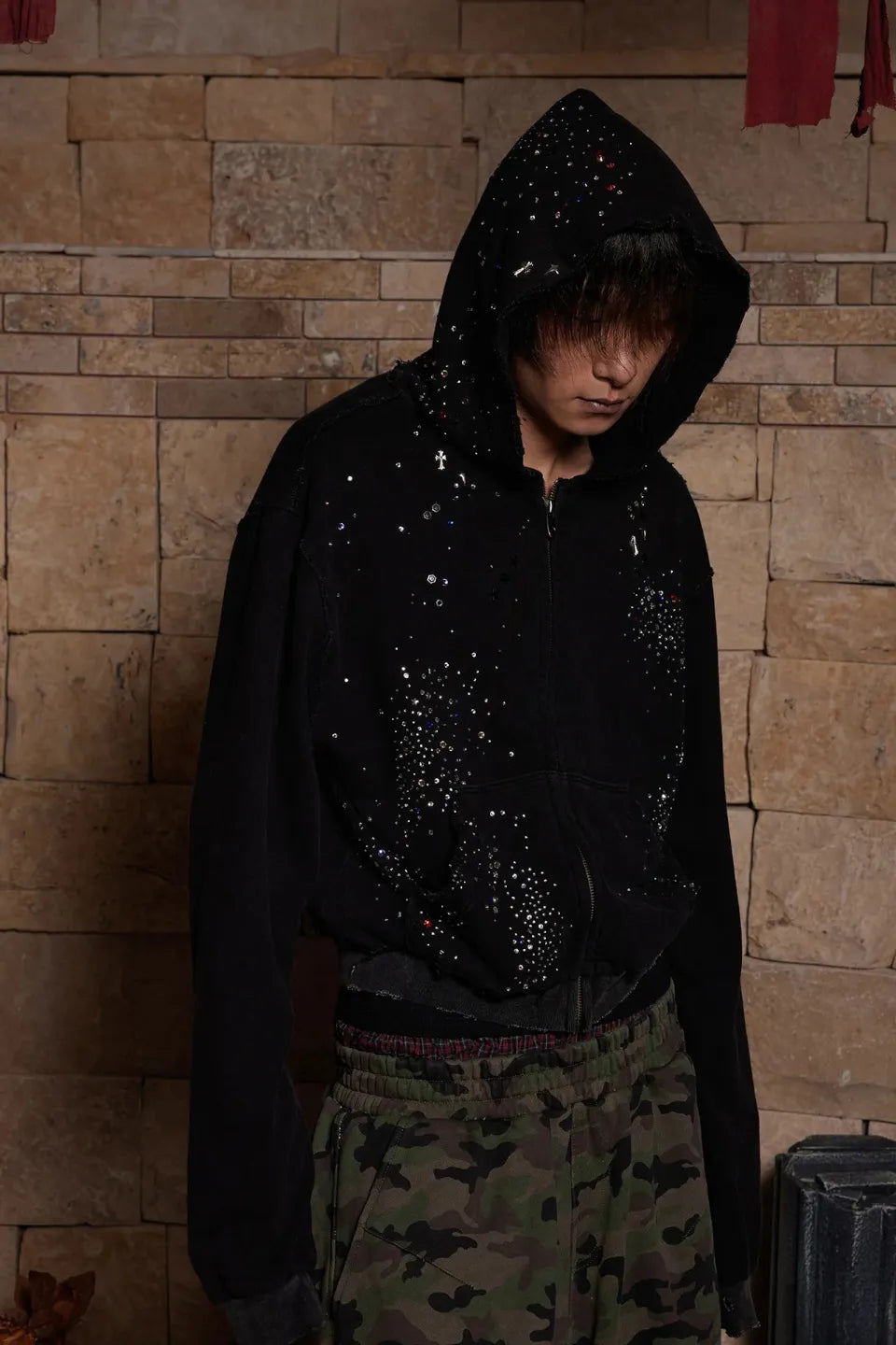DND4DES | Dreamcore Virgin Mary Rhinestone Zip Hoodie ライン