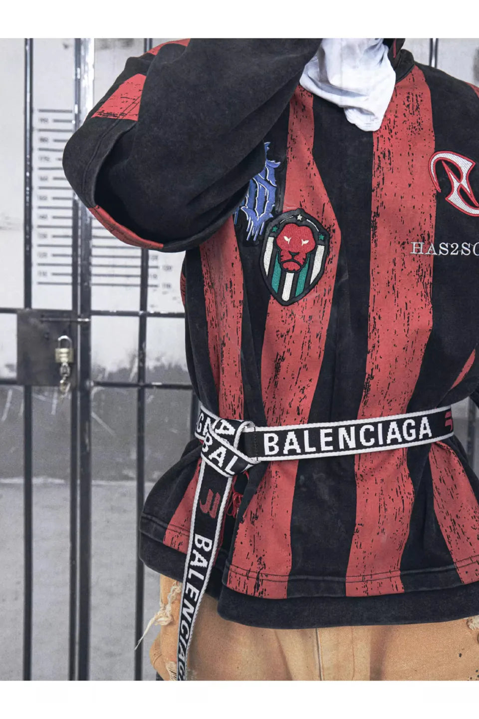 Fake Two Piece Long Sleeved Embroidered Ball Jersey