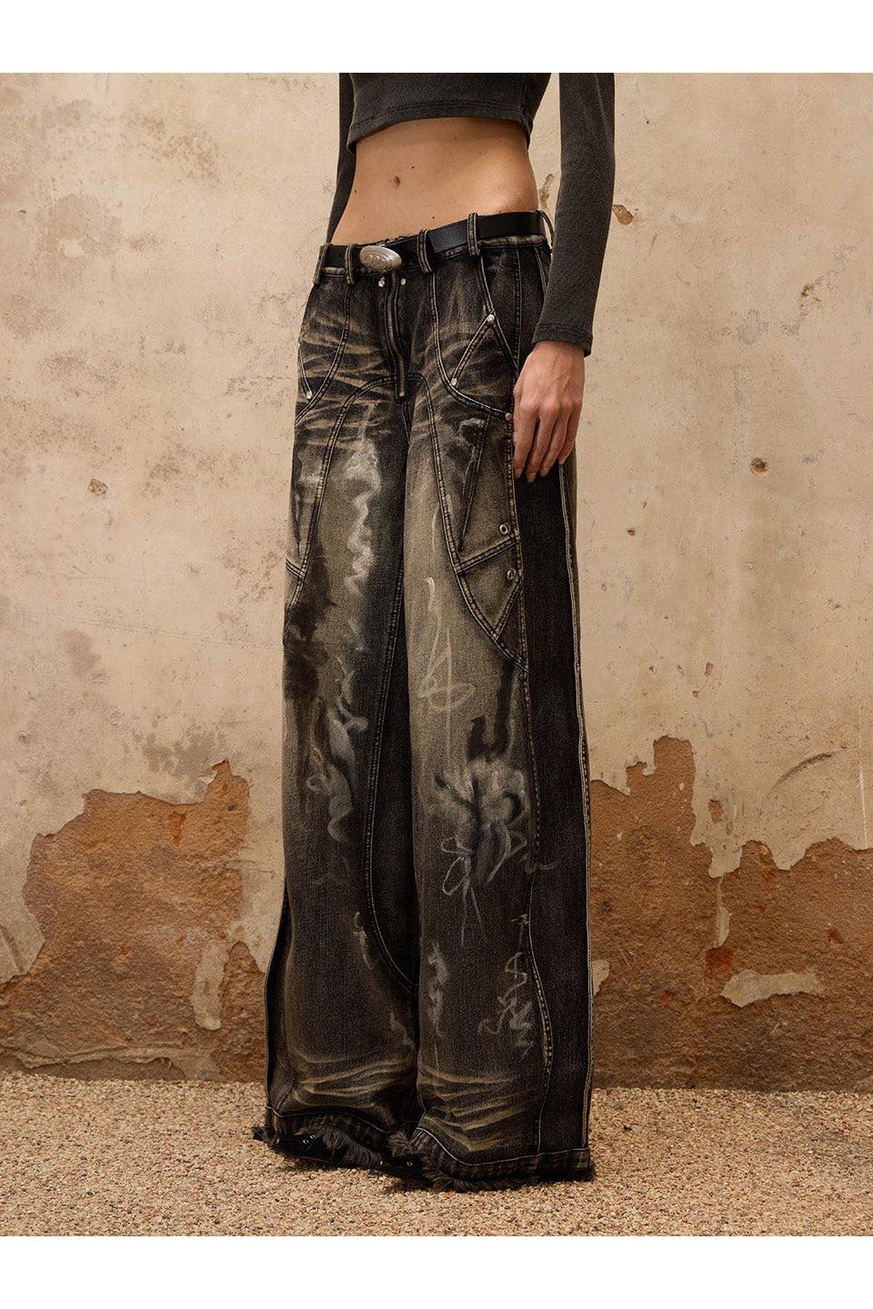 Graffiti Contour Jeans
