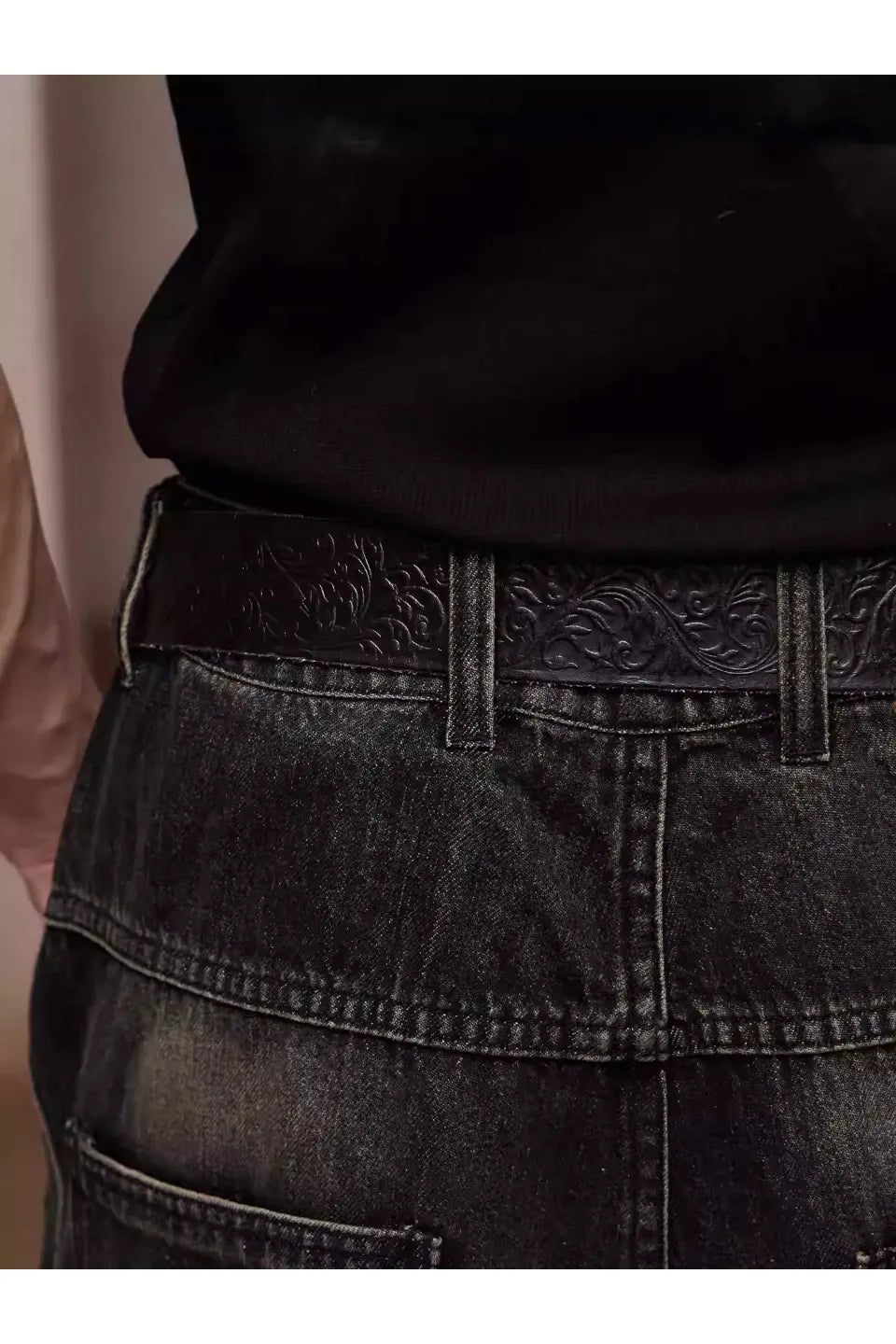 Honeysuckle Buckle Carved Leather Belt