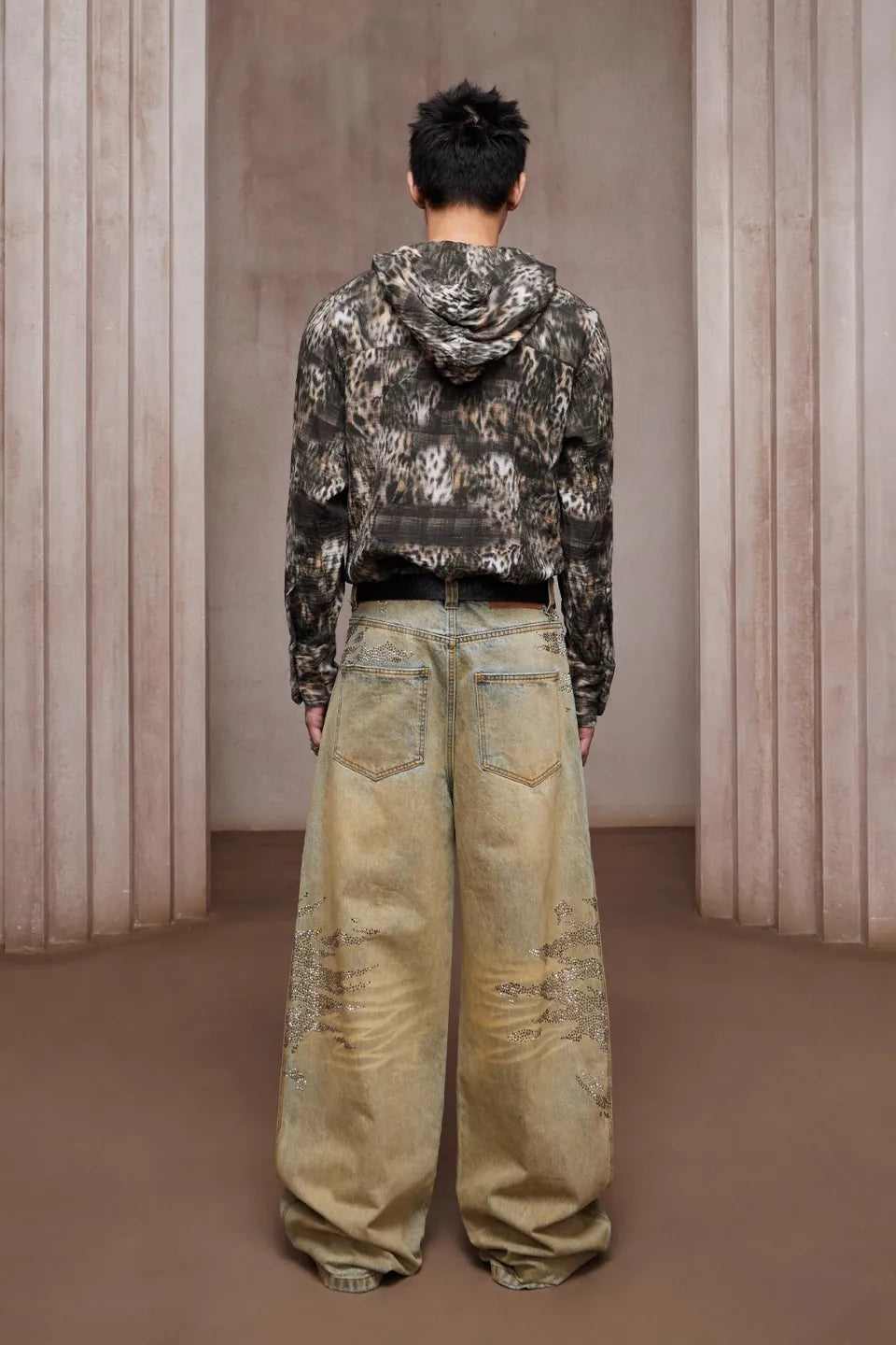 Honeysuckle Buckle Carved Leather Belt