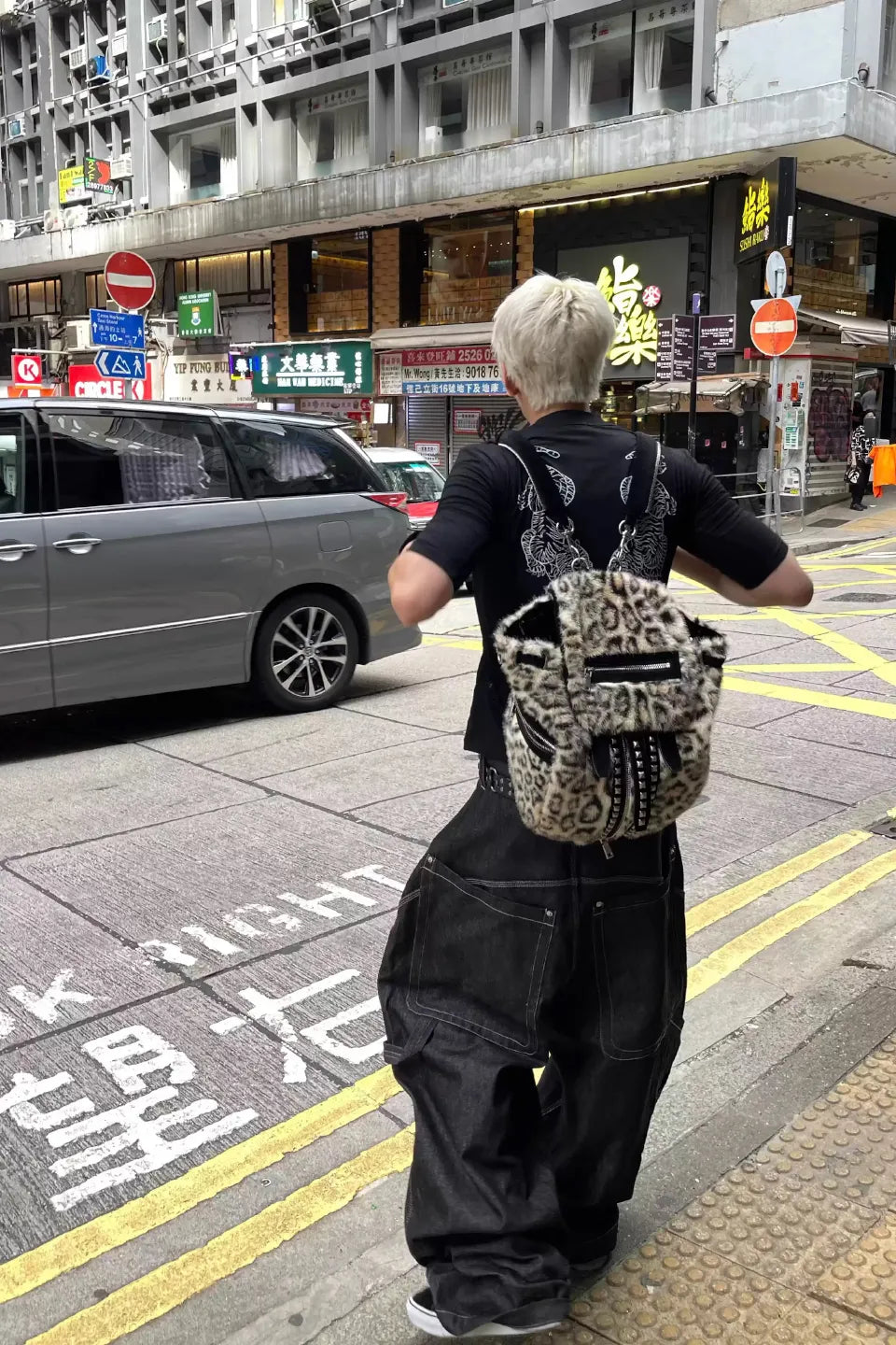 Large Pocket Straight Baggy Jeans