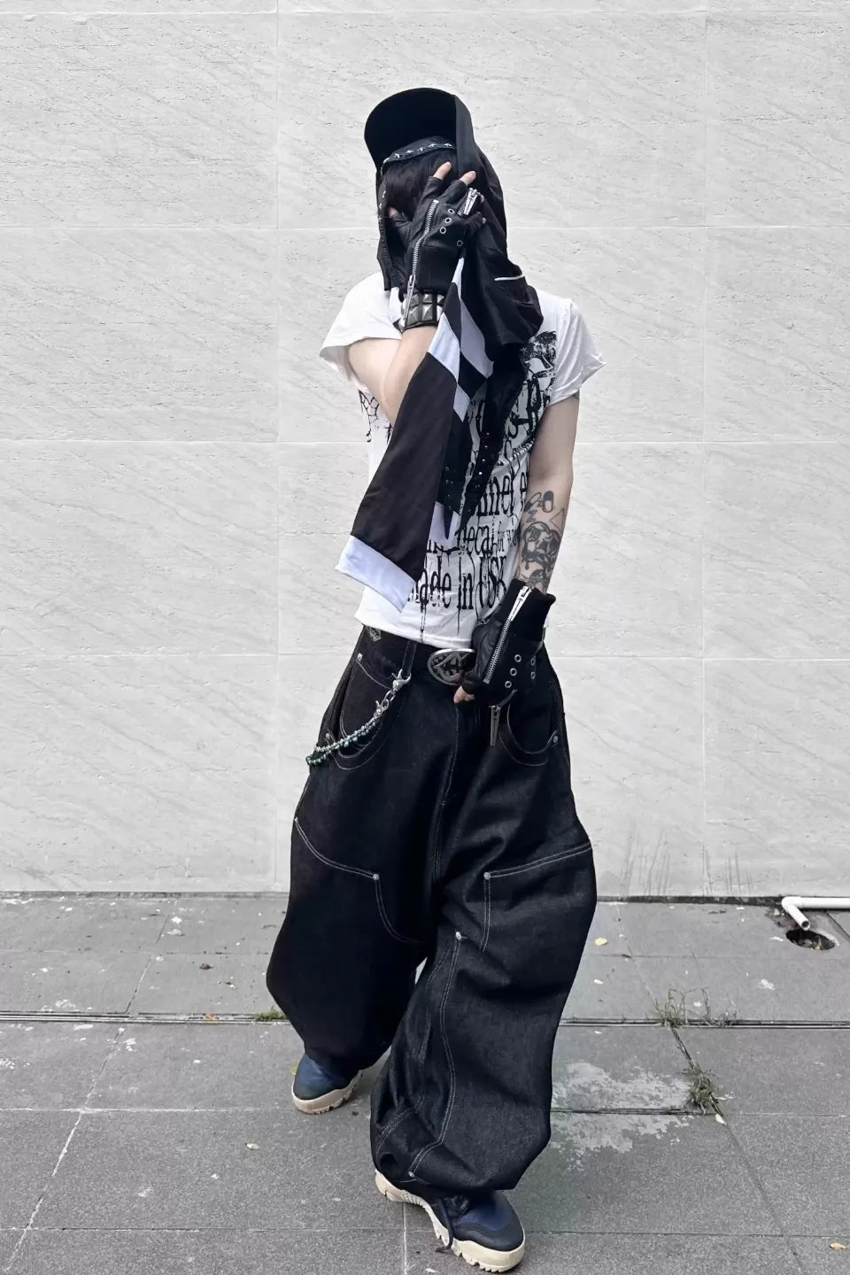 Large Pocket Straight Baggy Jeans