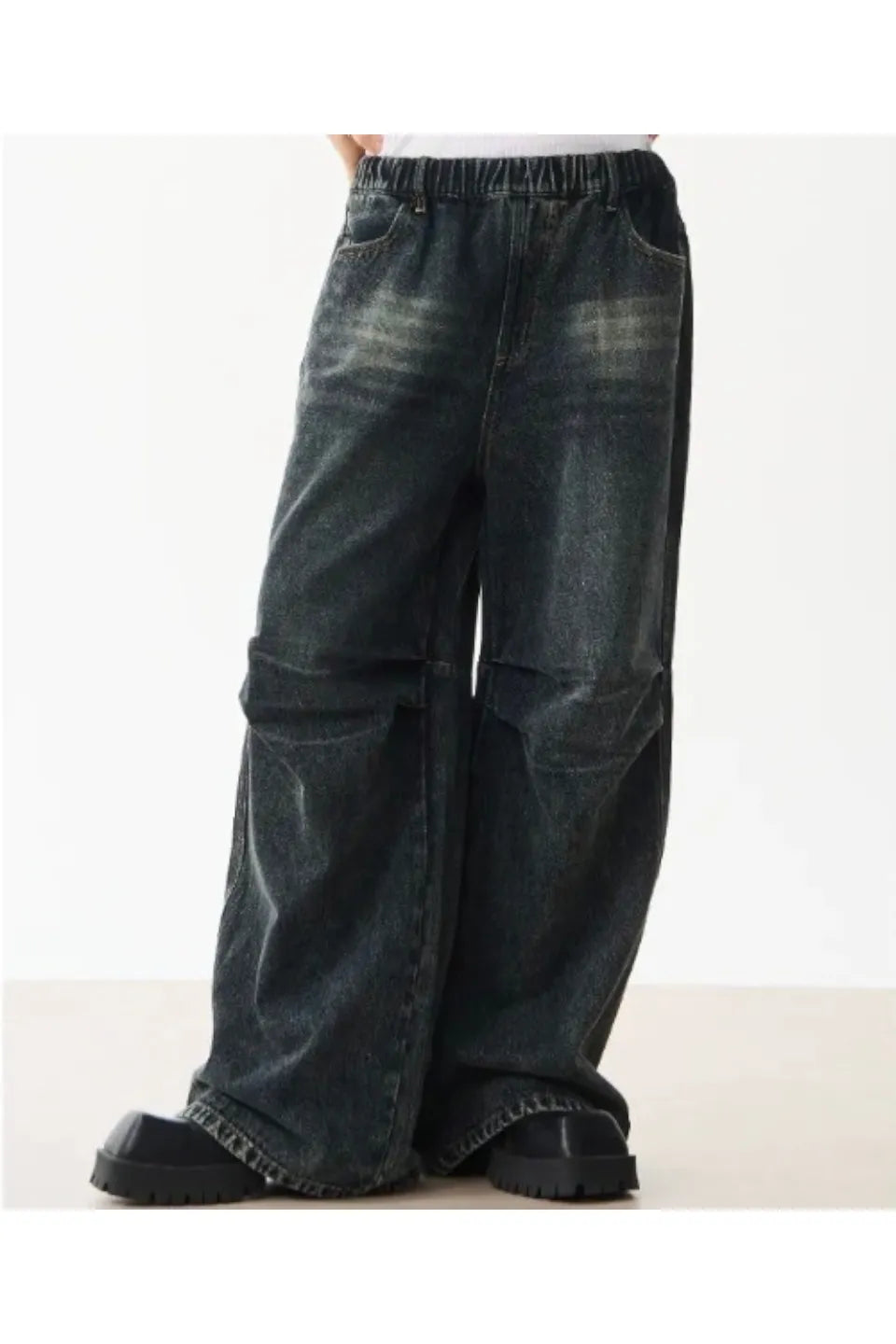 M Knee Pleated Jeans