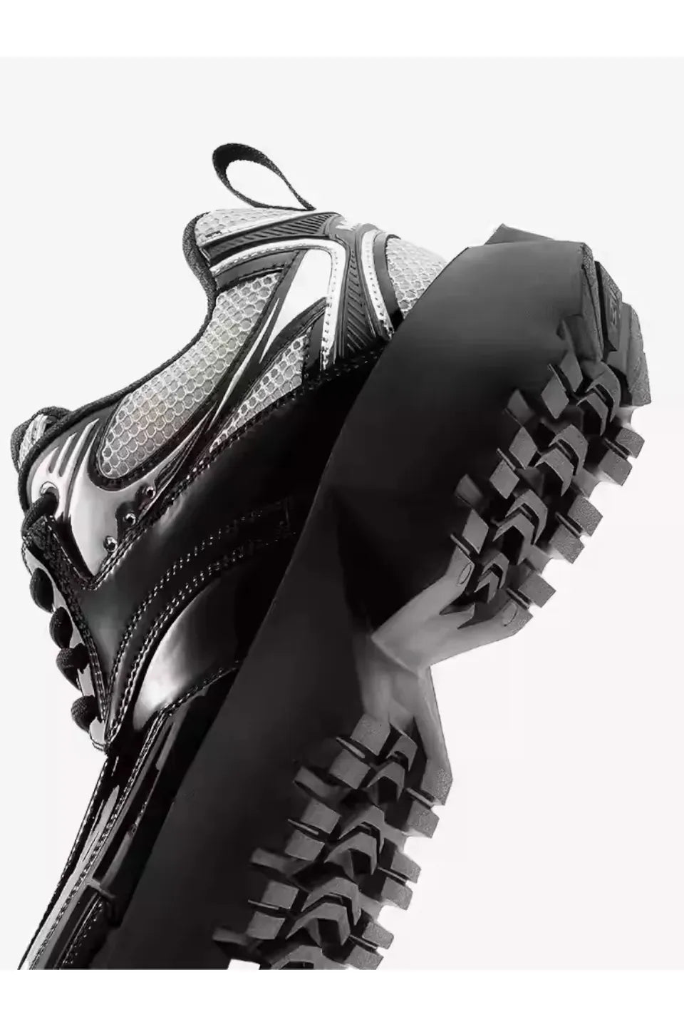 Mecha Coutrue 2.0 Sneaker