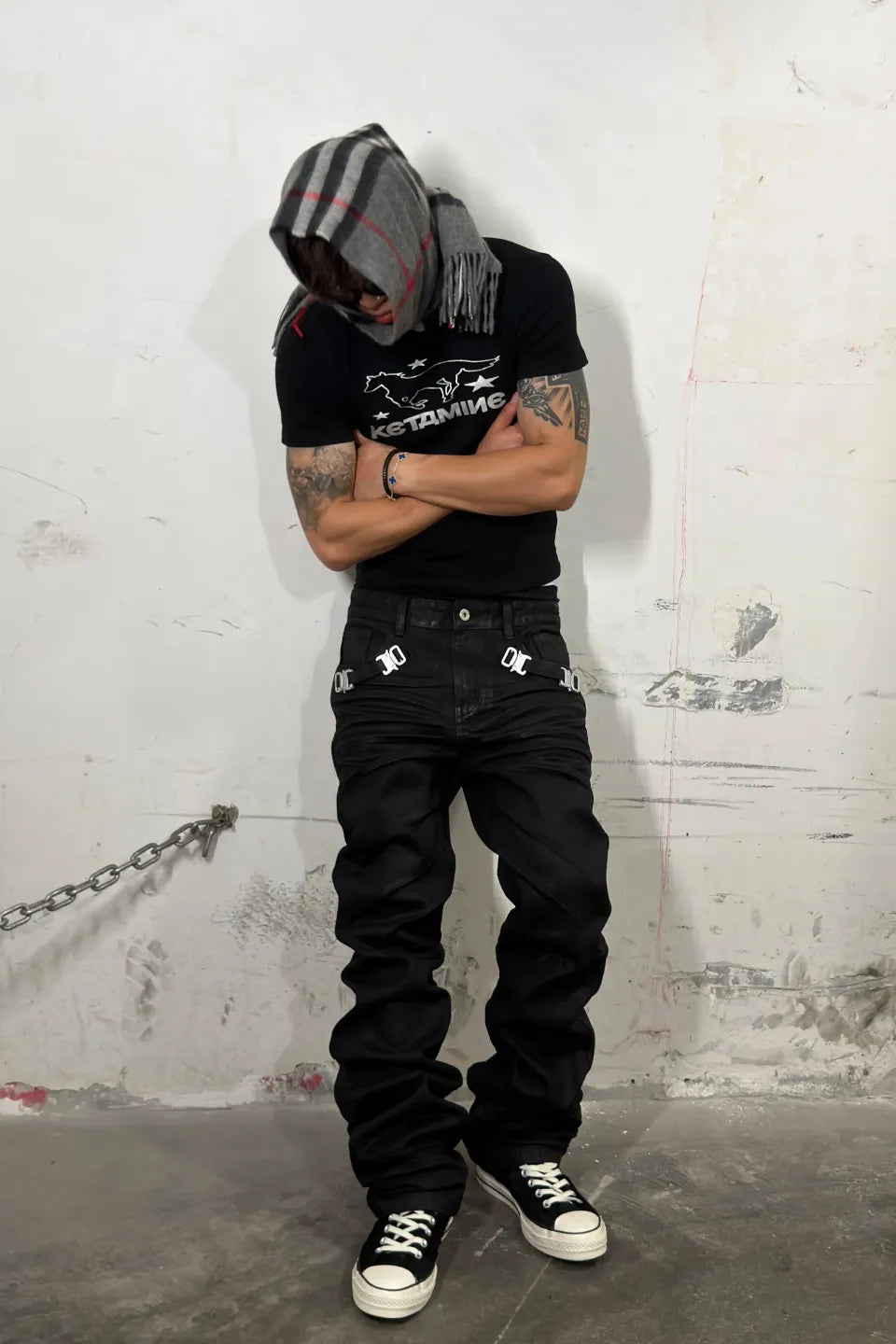 Metal Buckle Waxed Skinny Jeans
