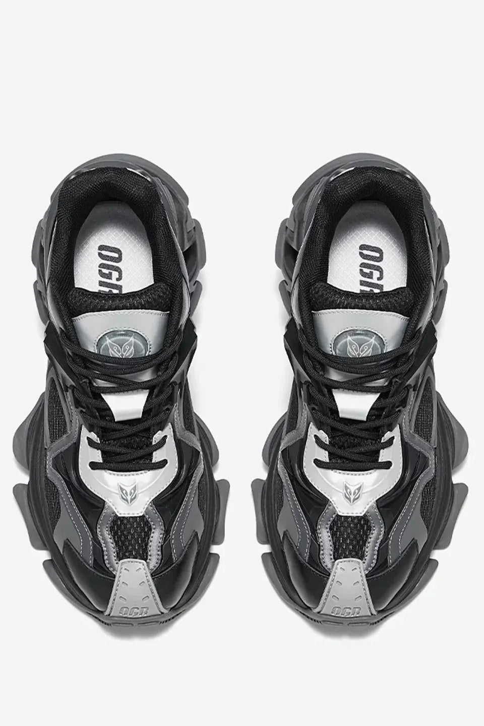 Pioneer Sneaker