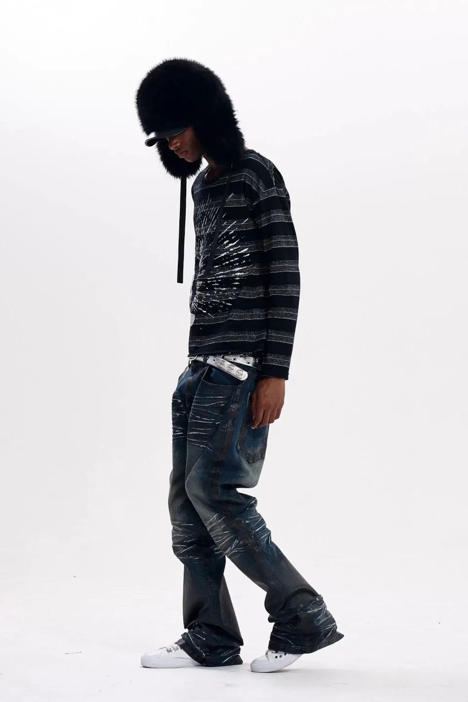Portrait Graphic Striped LS T-shirts