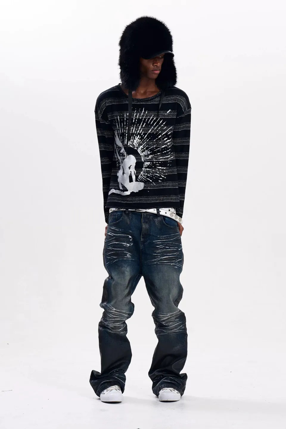 Portrait Graphic Striped LS T-shirts