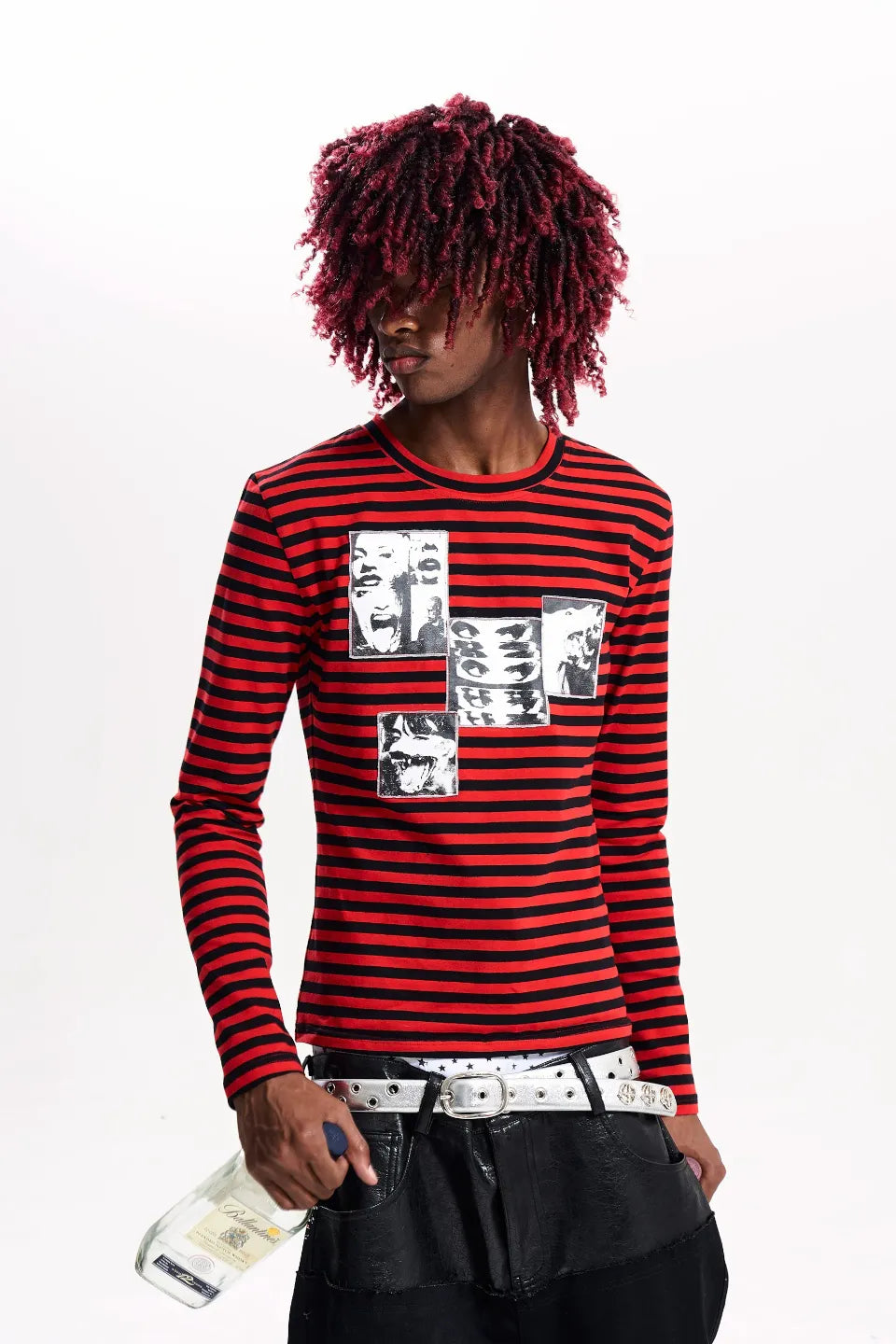 FOURTH3EX Red Striped Distorted Portrait Graphic LS T-shirts - レッドとブラックのボーダー柄地に歪んだ表情や目元のフォトグラフィックがプリントされたスリムフィットのロングスリーブTシャツ